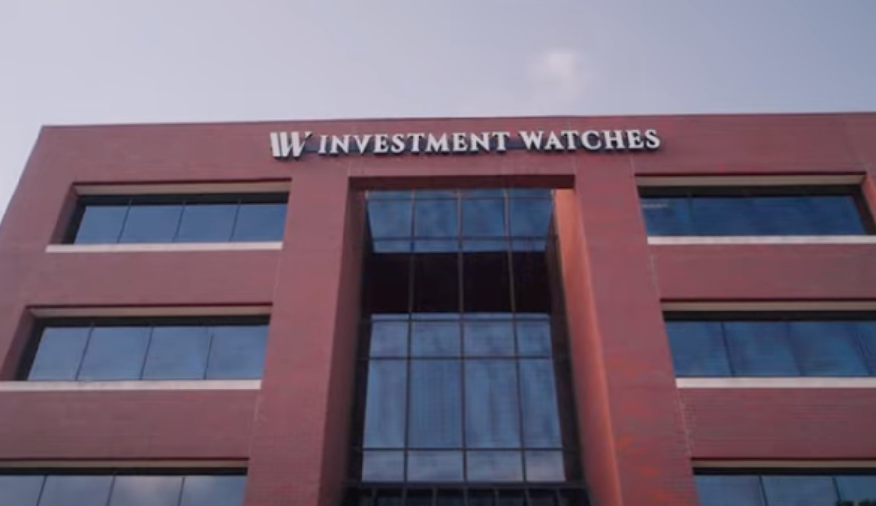 Dive Into Profitable Luxury Watch Investments