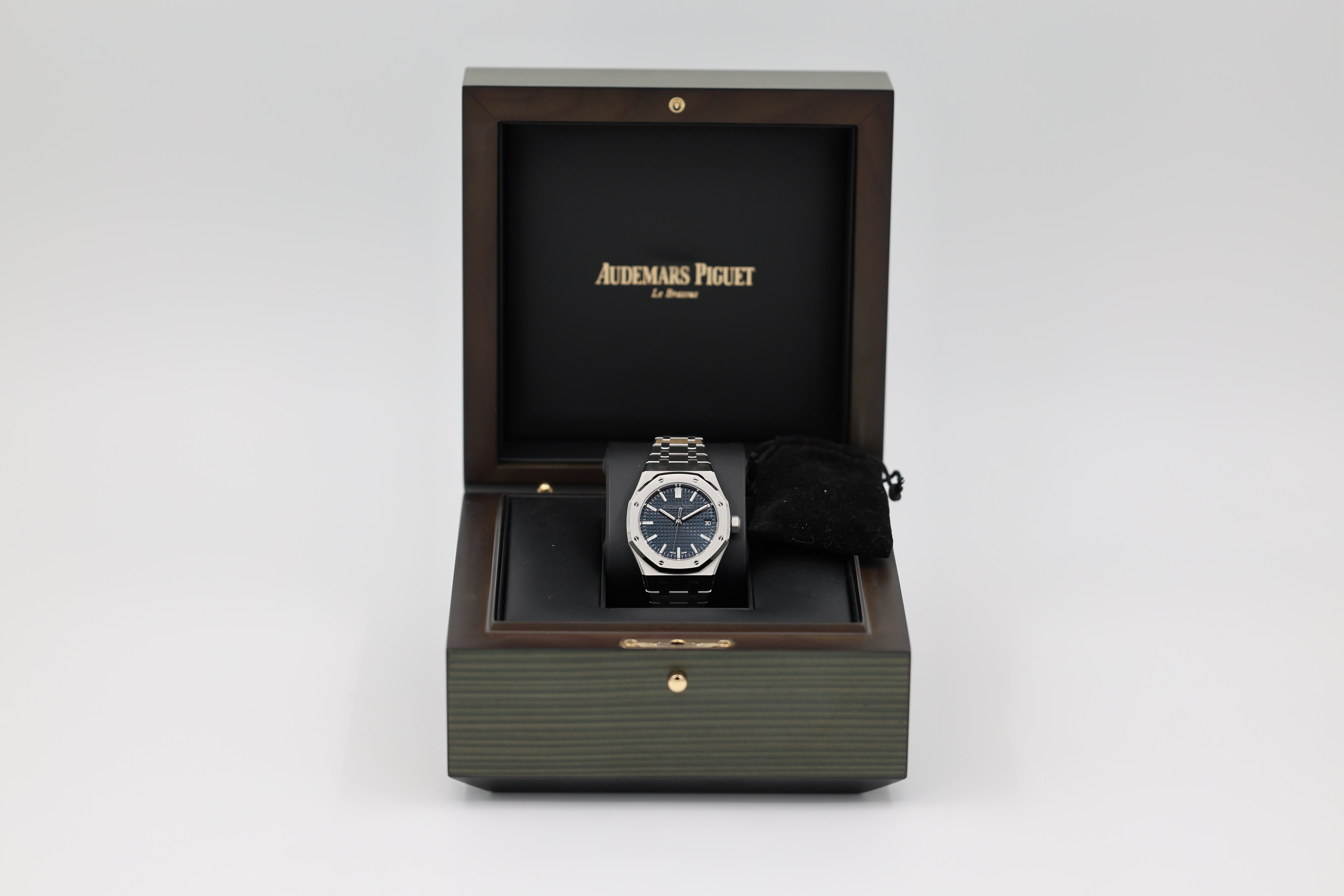 Audemars Piguet - Royal Oak - 15550ST - Blue Dial - 2023