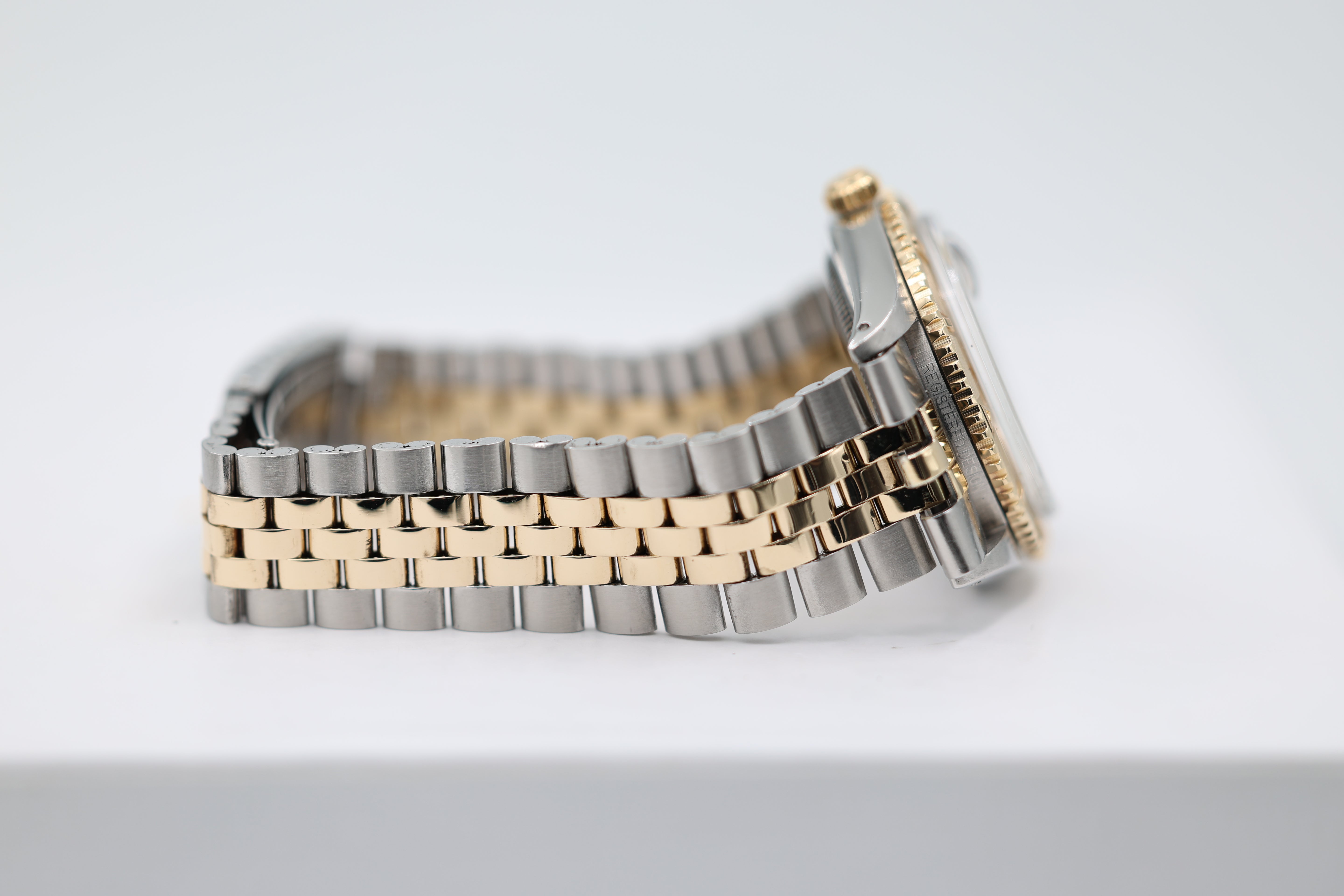 Rolex - Datejust - Turn-O-Graph Sunburst Silver Dial - 1625 - 1969