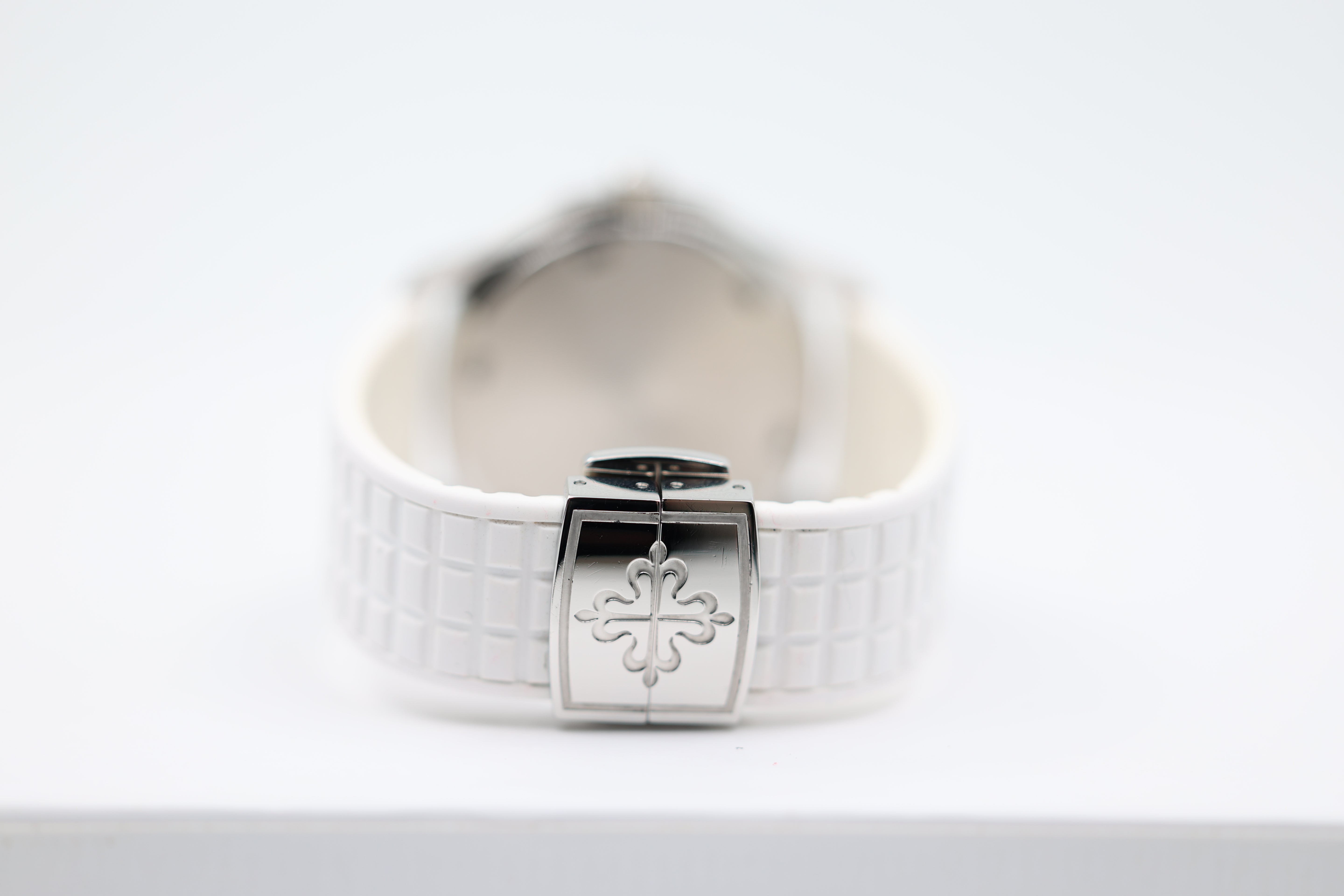 Patek Philippe - Aquanaut - White Dial - 5067A-011