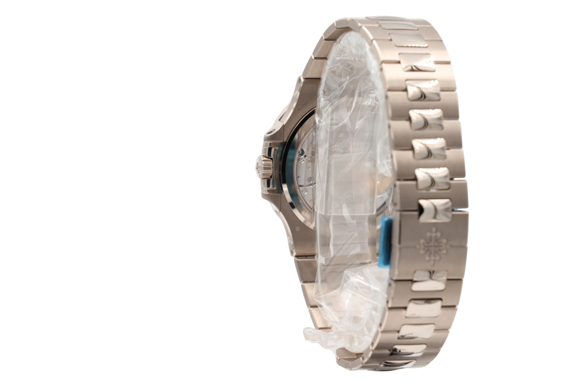 Patek Philippe - Nautilus – Blue – 5740/1G-001 – 2024