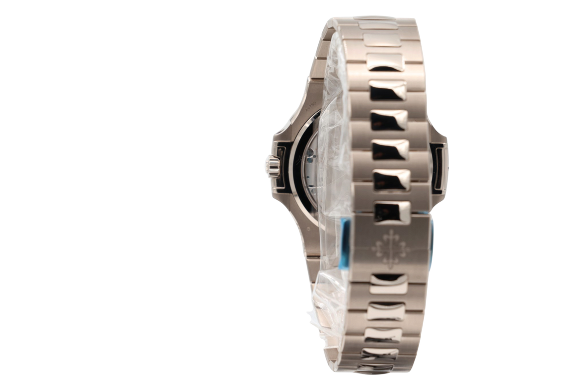 Patek Philippe - Nautilus – Blue – 5740/1G-001 – 2024