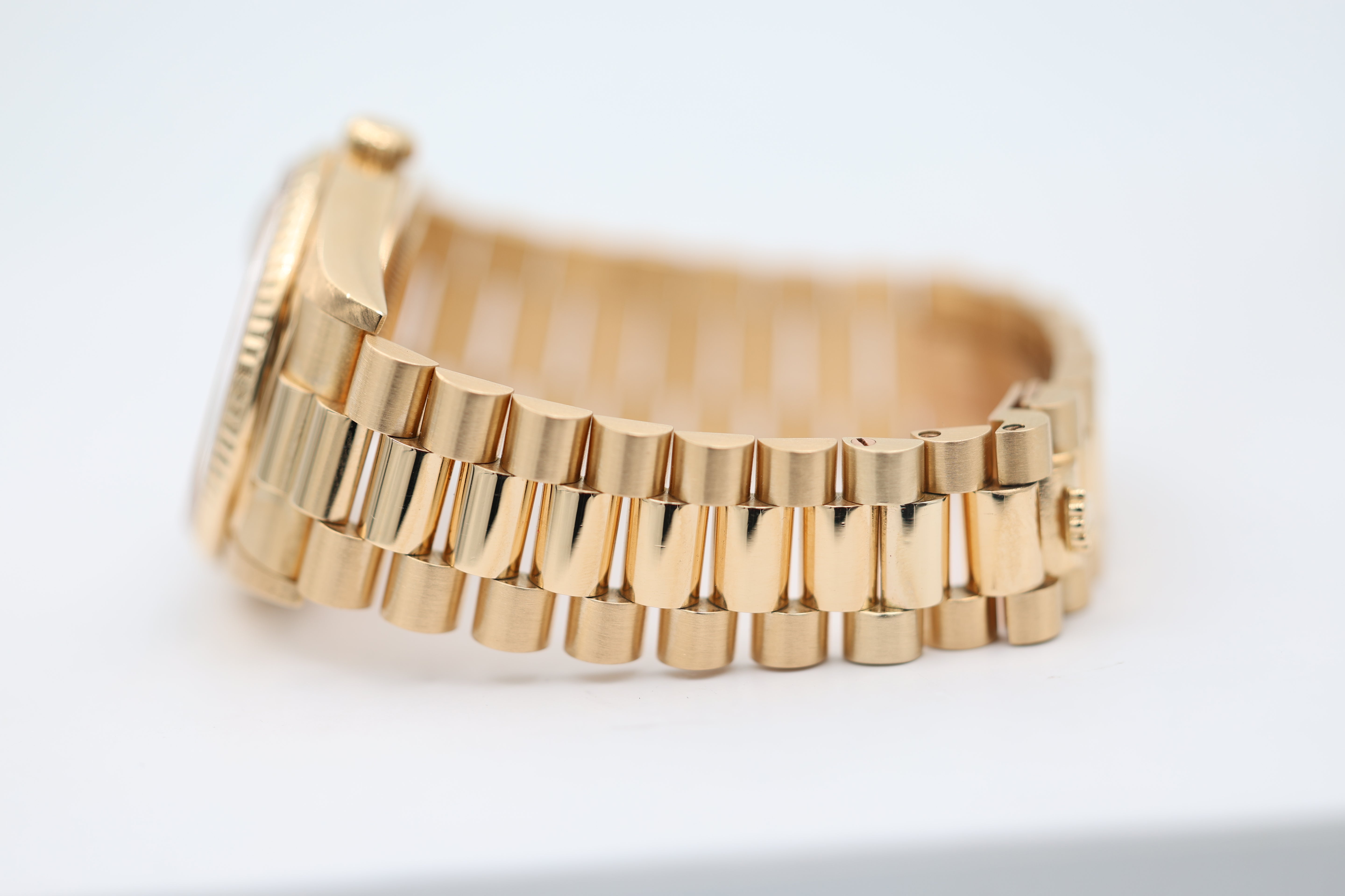 Rolex - Day-Date - Champagne Dial - 18238 - 1990