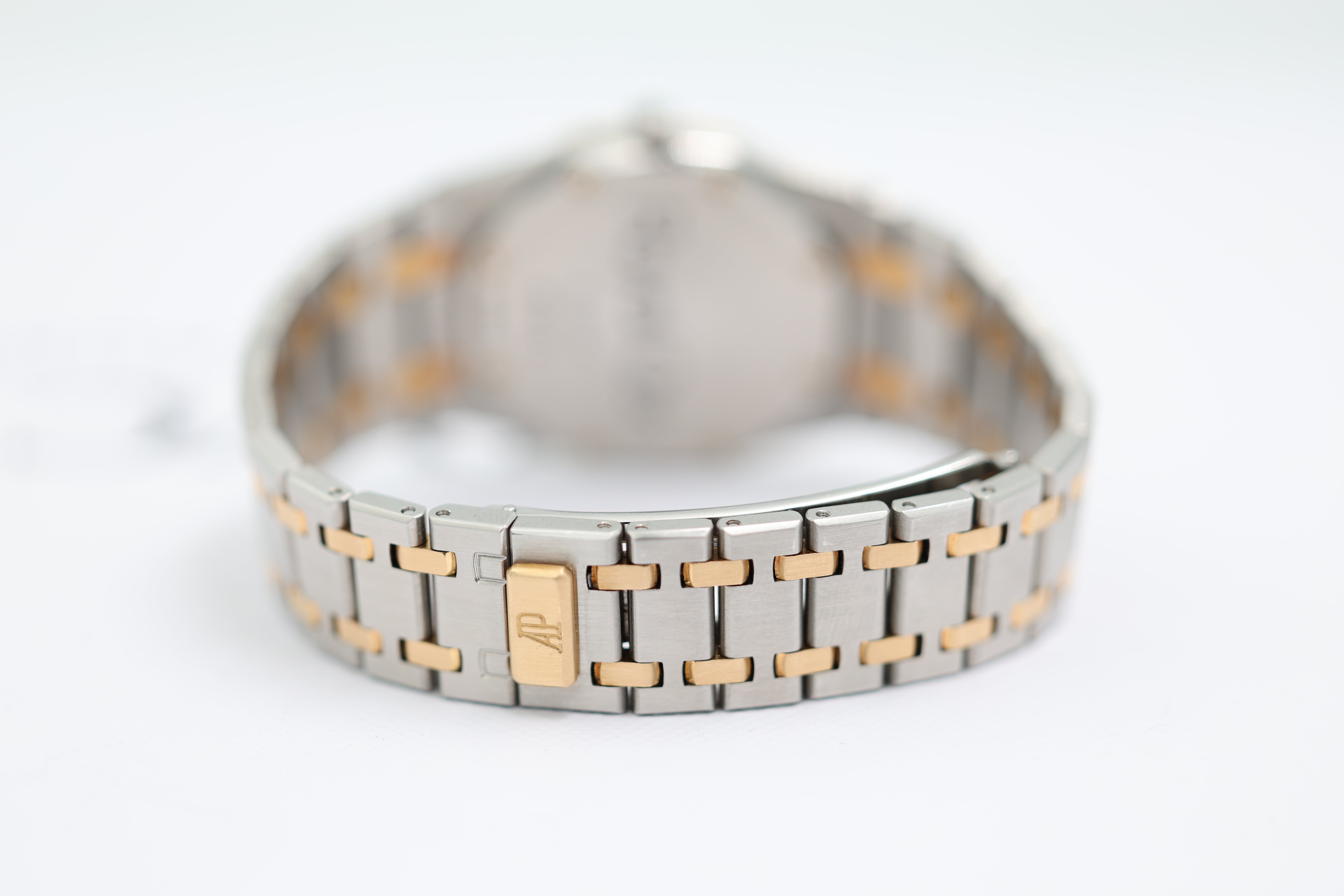 Audemars Piguet - Royal Oak - White Dial - 56175SA - Circa 1994