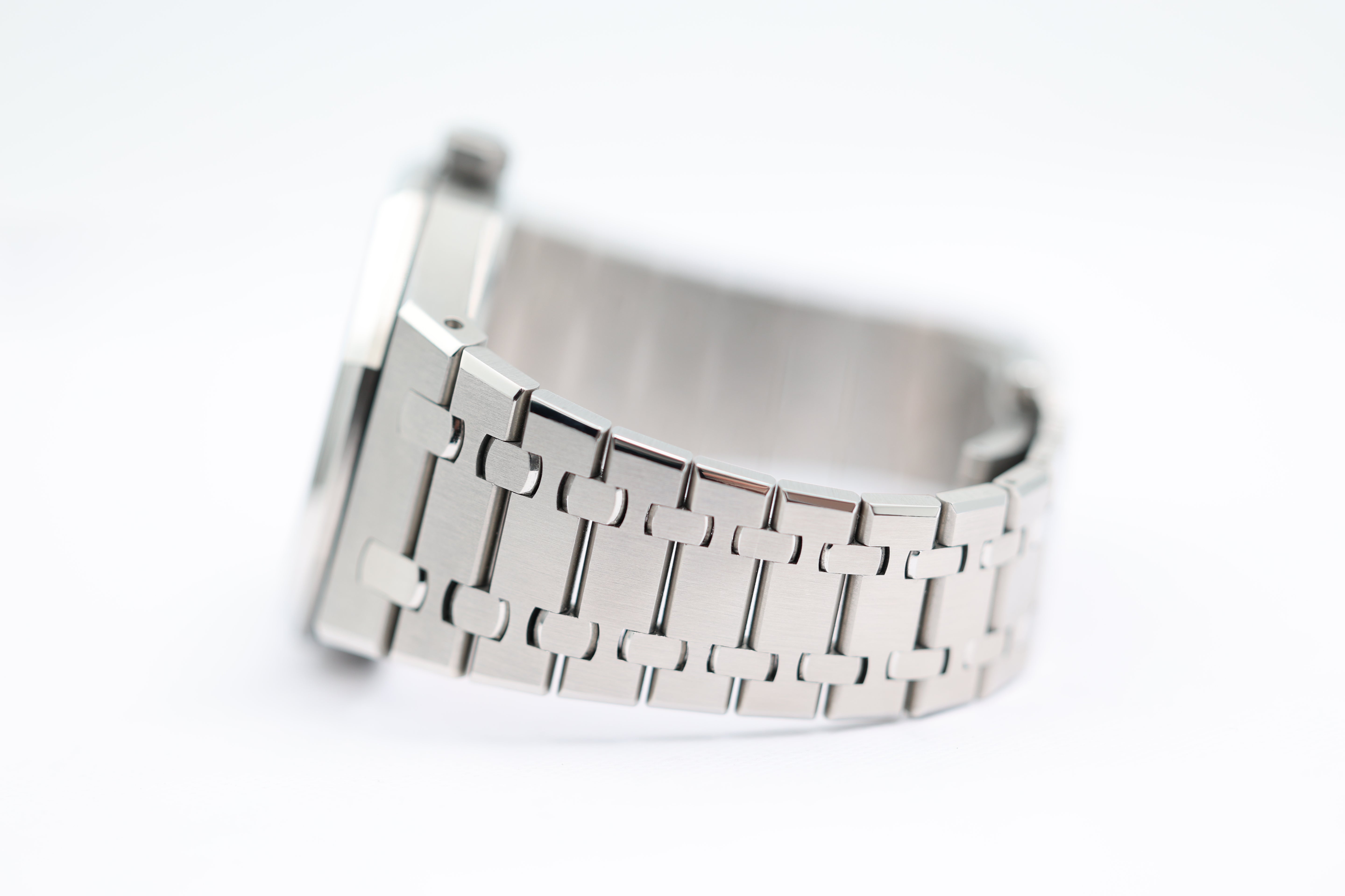 Audemars Piguet - Royal Oak - White Dial - 15510ST - 2023