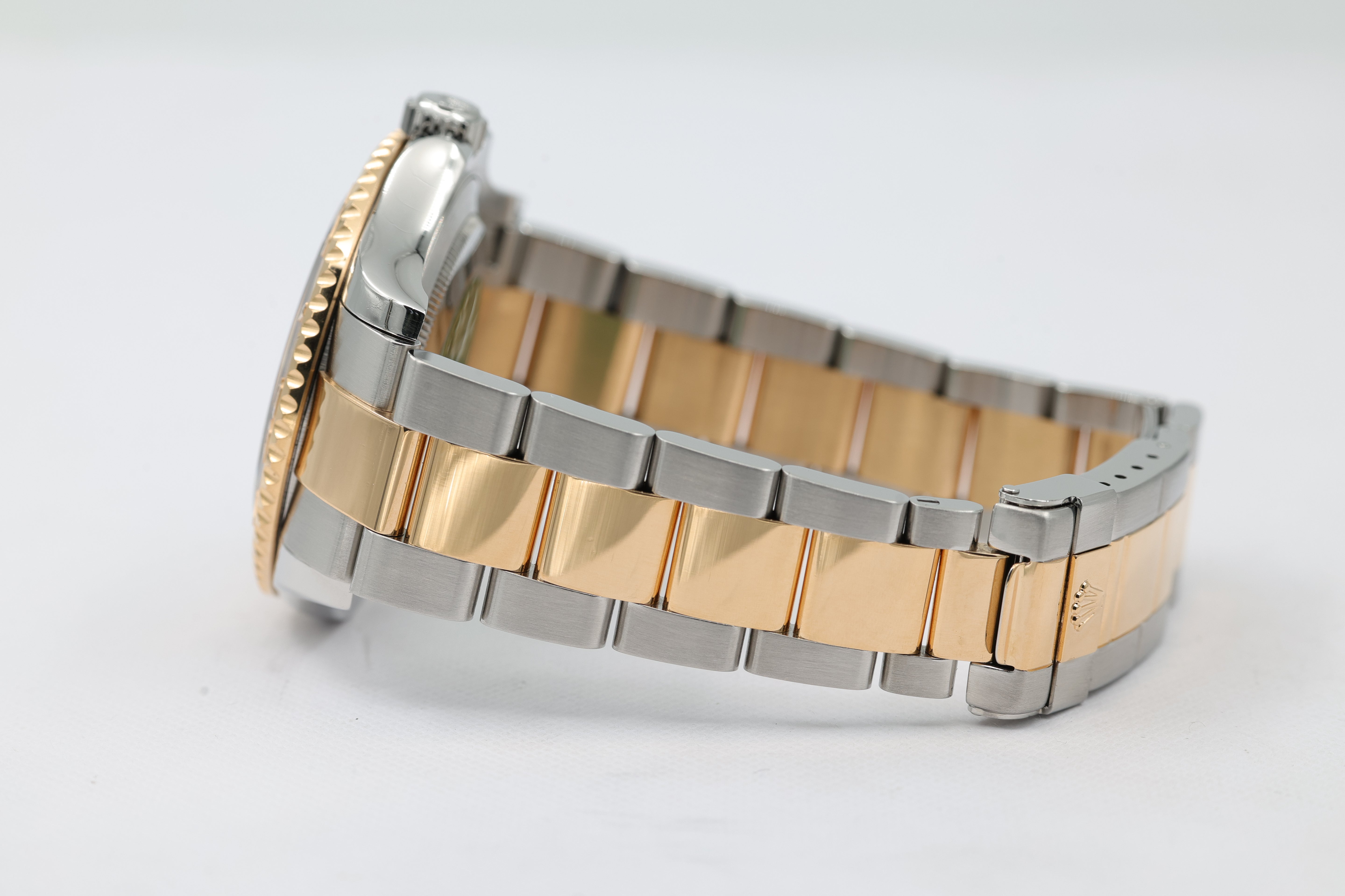 Rolex – Yacht-Master – Mother of Pearl and Diamond Markers – 16623NGS – 2006