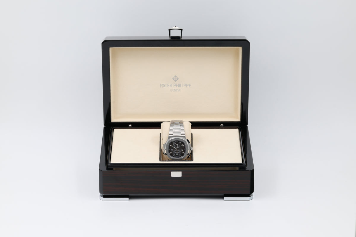 Patek Philippe - Nautilus – Grey – 5990/1A-001 – 2017