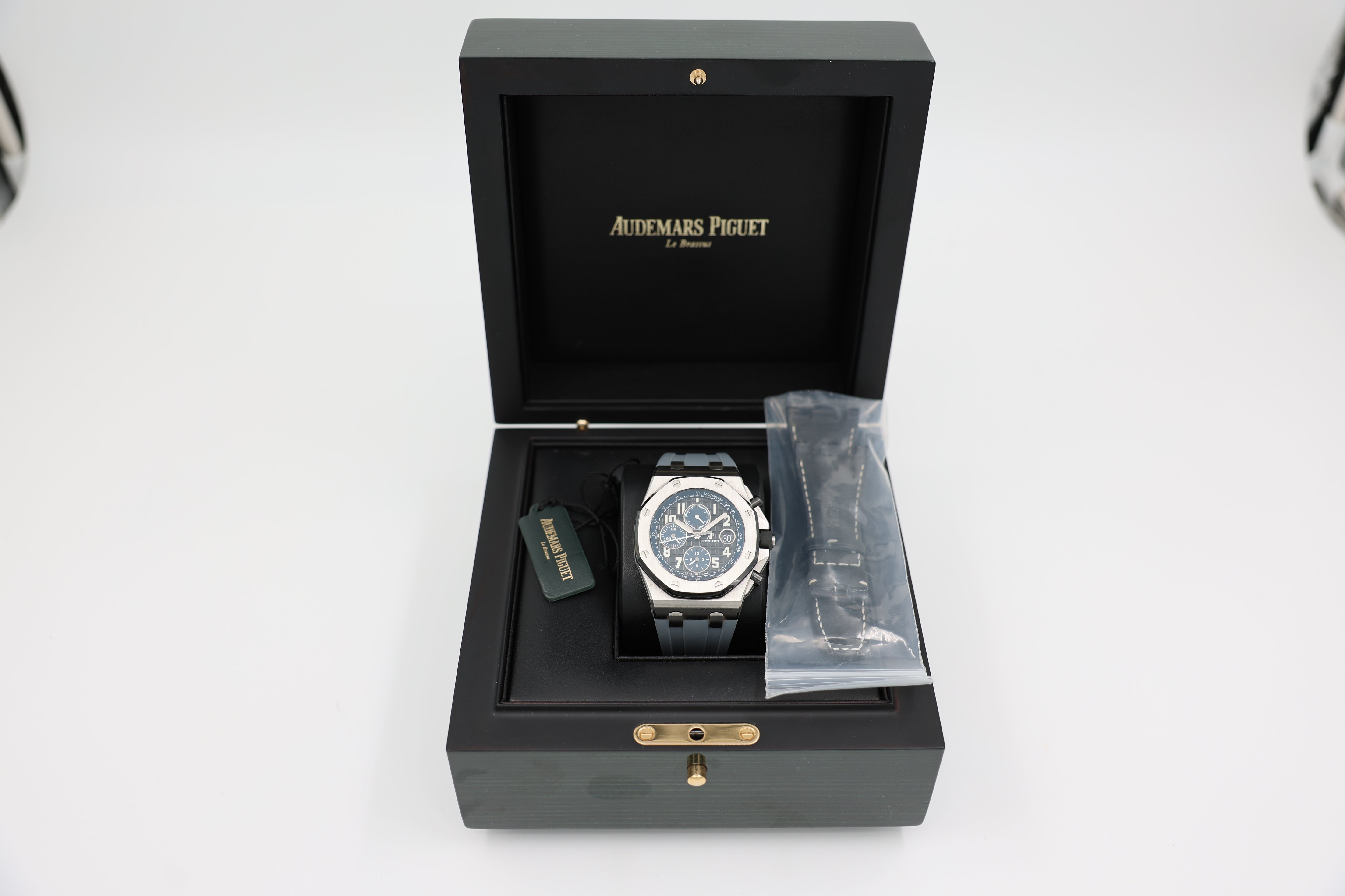Audemars Piguet - Offshore Batman - 26470ST.OO.A101CR.01