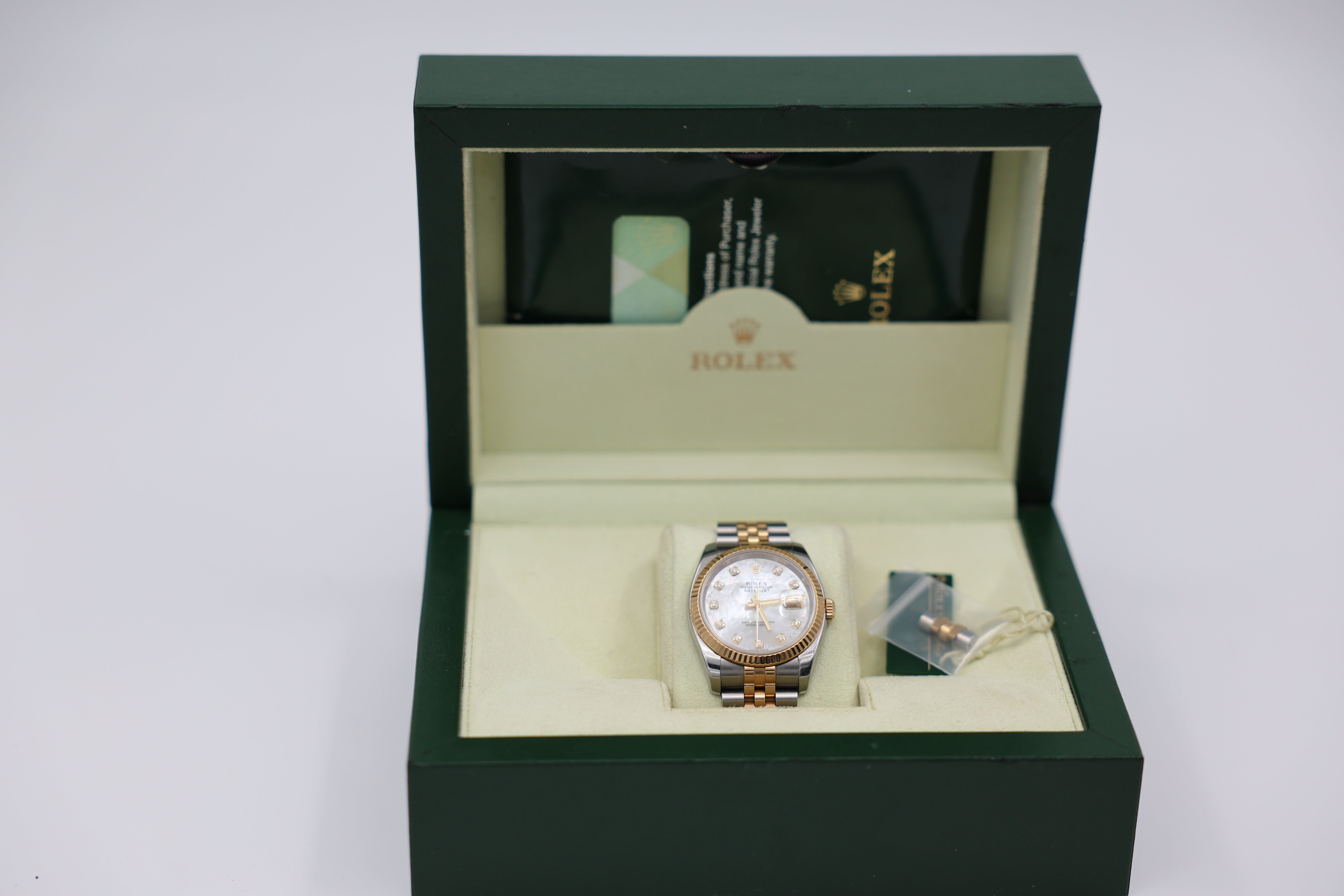 Rolex - Datejust - 116233 - Mother of Pearl