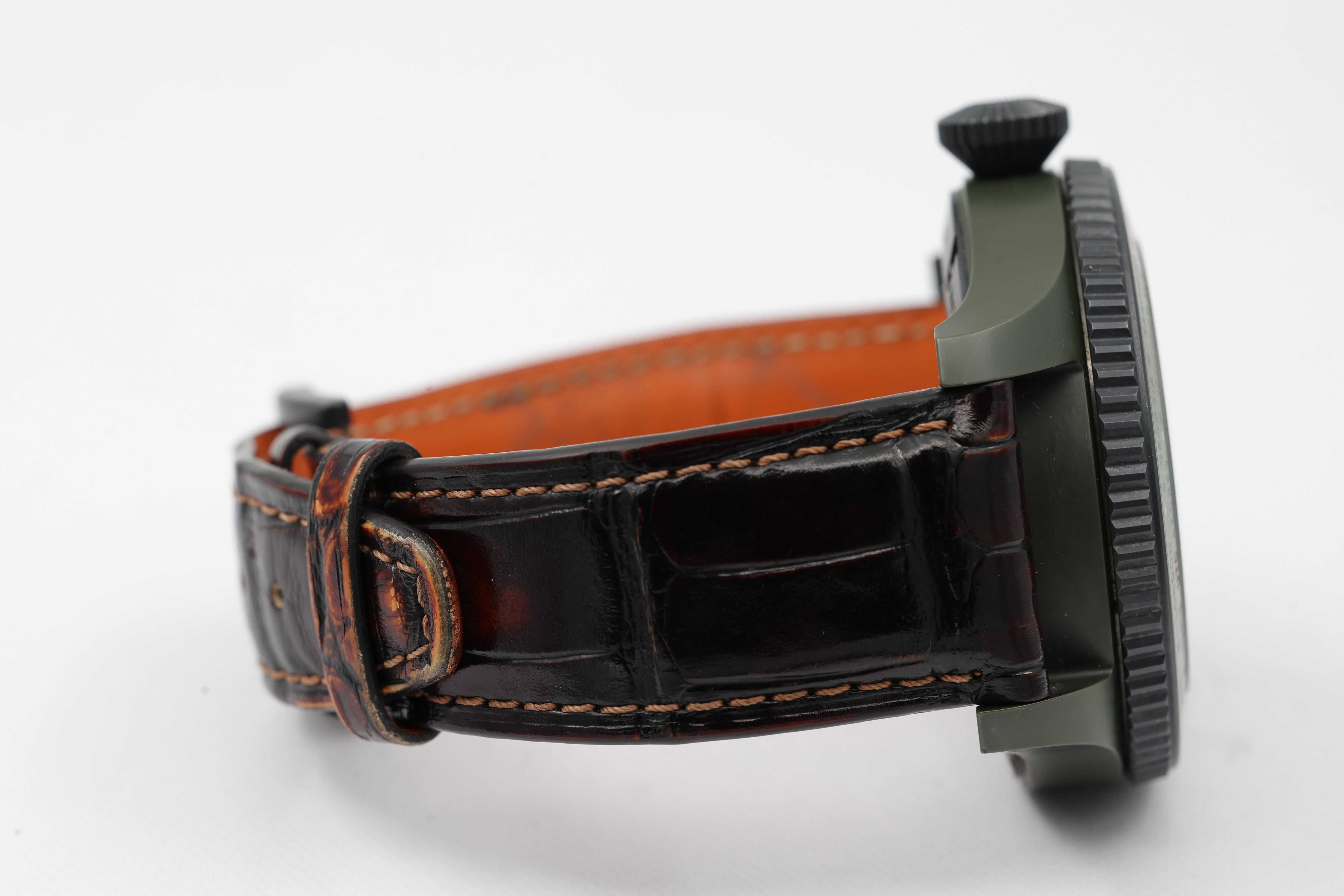 IWC - Pilot Timezoner – Green – IW395601 – 2025