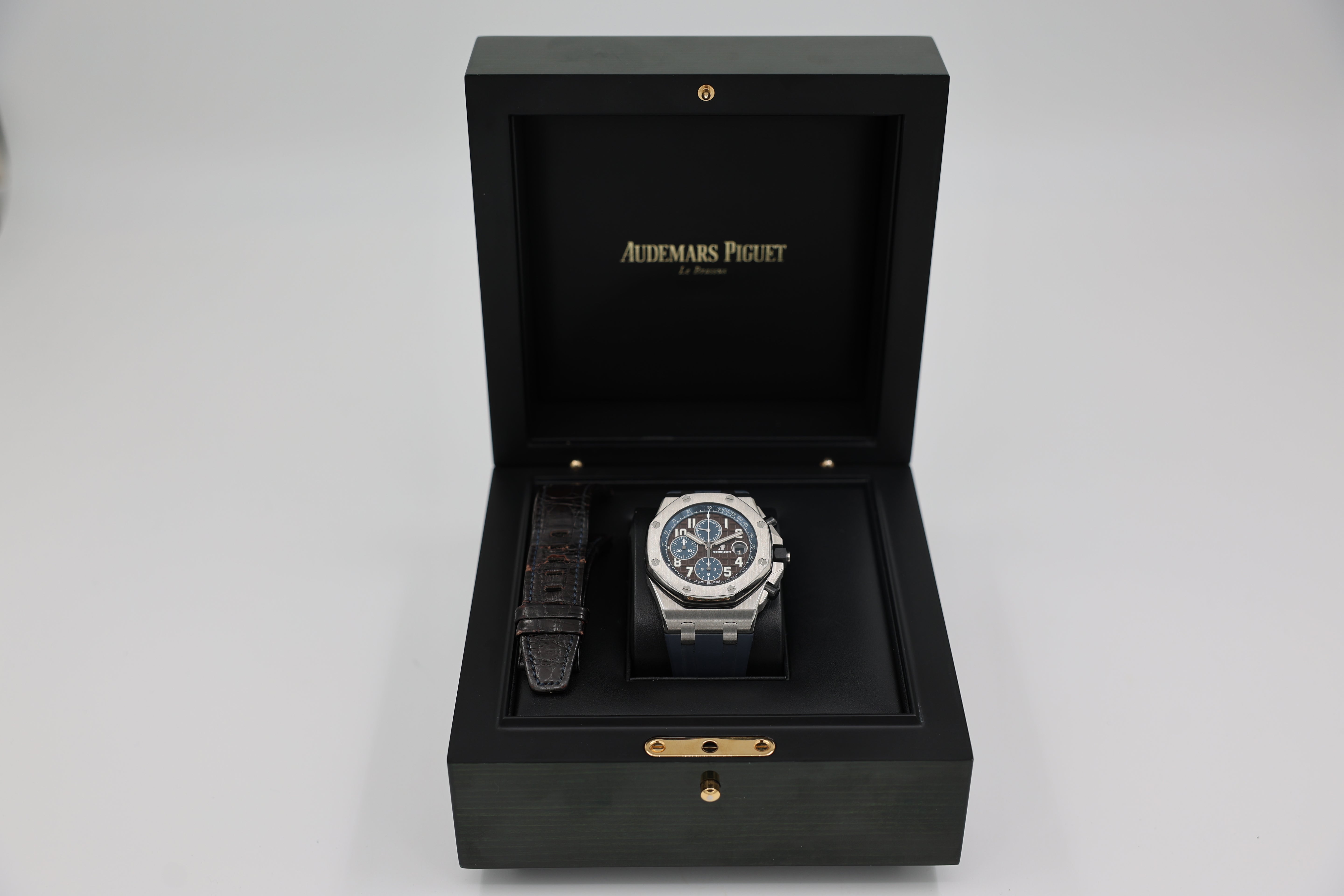 Audemars Piguet - Offshore Havana - 26470ST.OO.A820CR.01