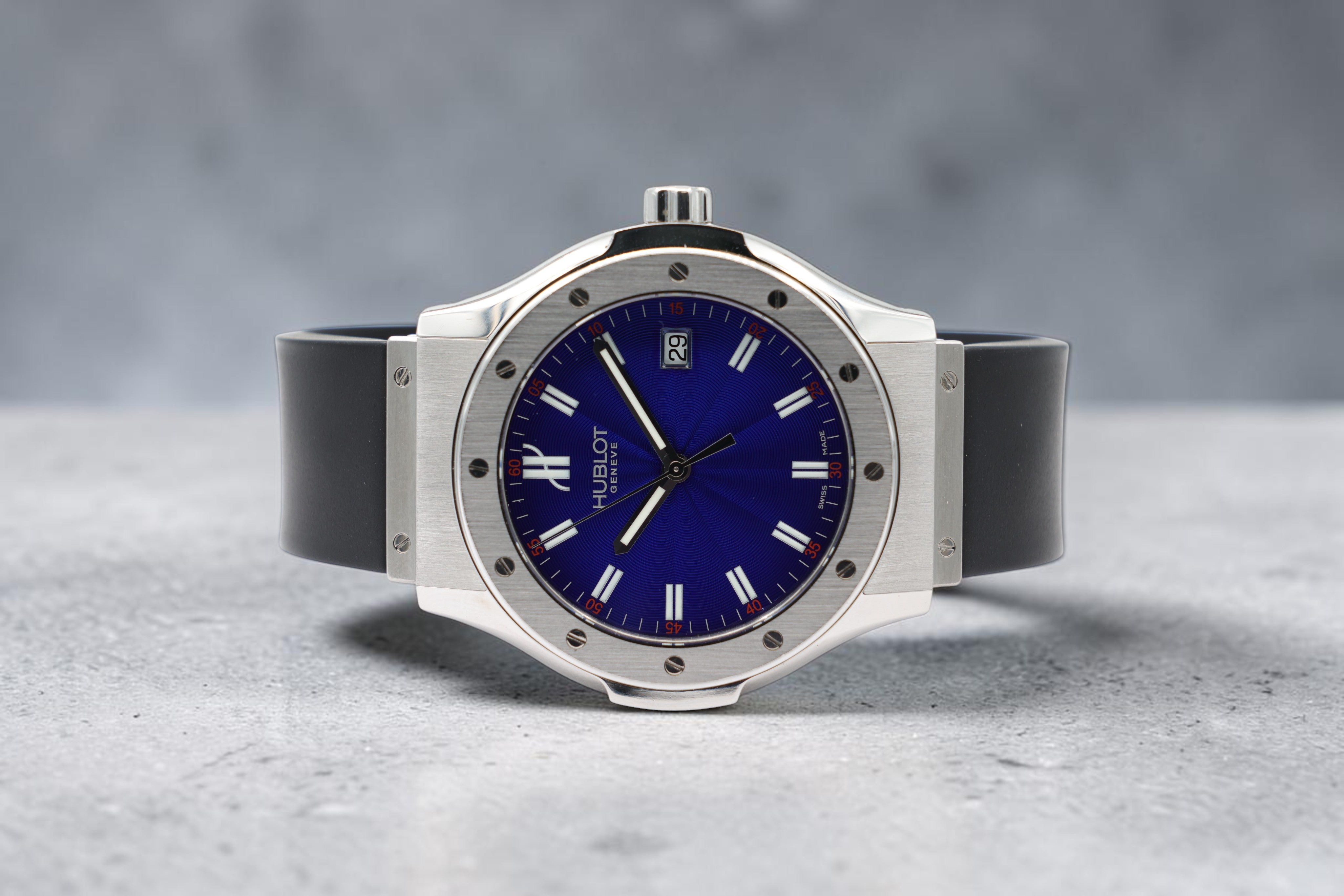 Hublot - Classic Fusion – Blue – B1905.1 - Circa 2000