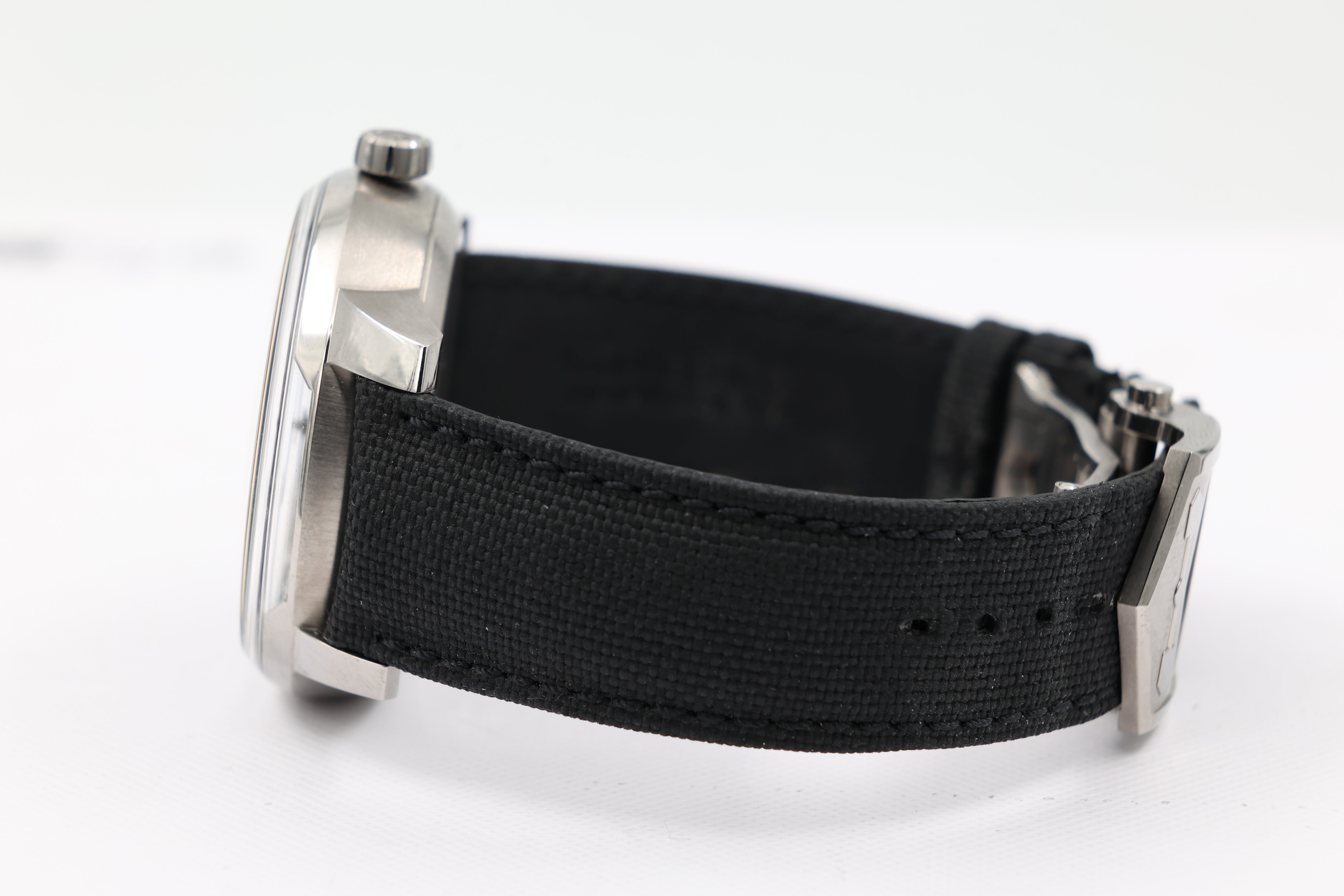 Girard-Perregaux - Neo Constant Escapement - Skeleton Dial - 93510-21-1930-5CX - 2025