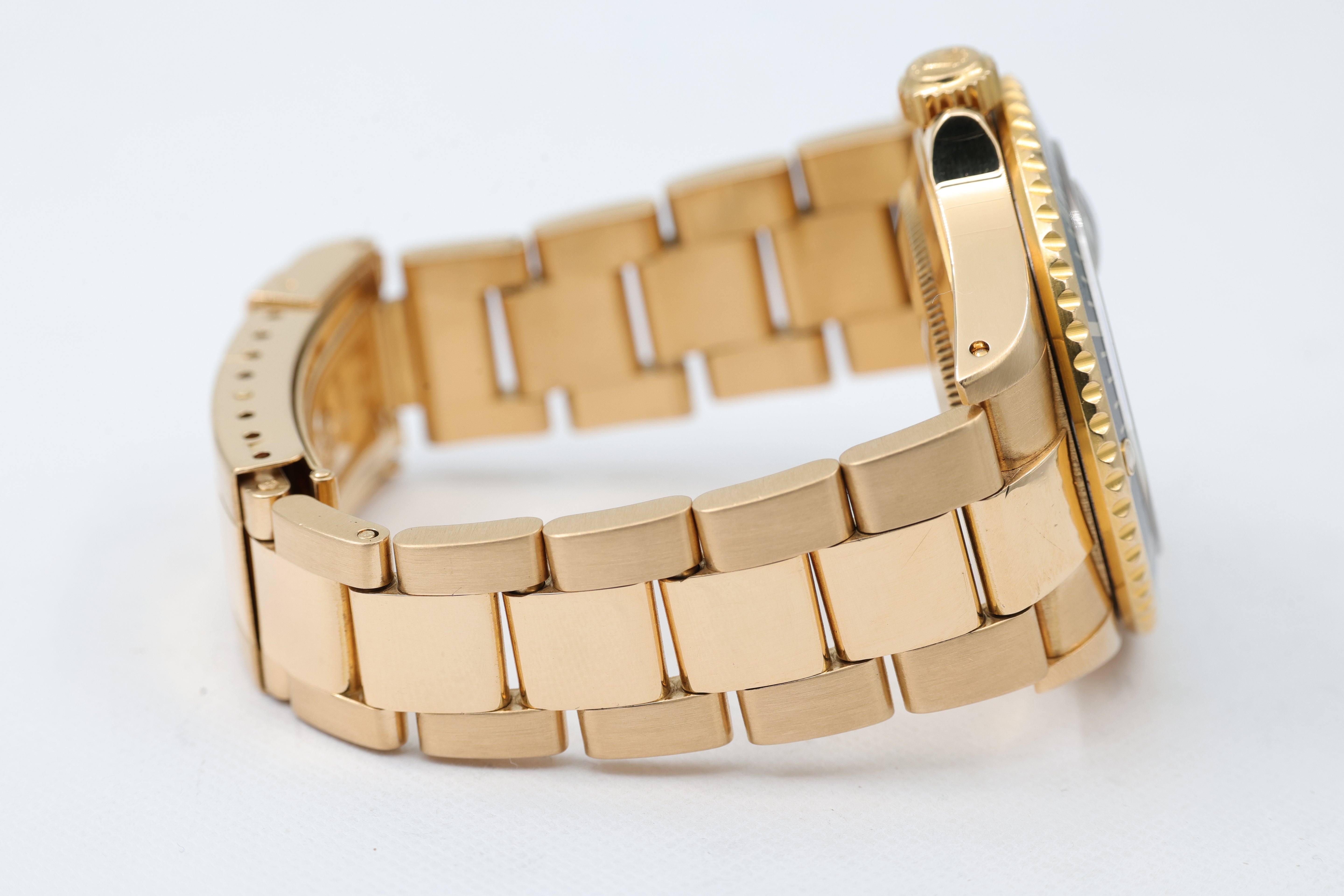 Rolex - Submariner – Yellow Gold – 16618 – 1989