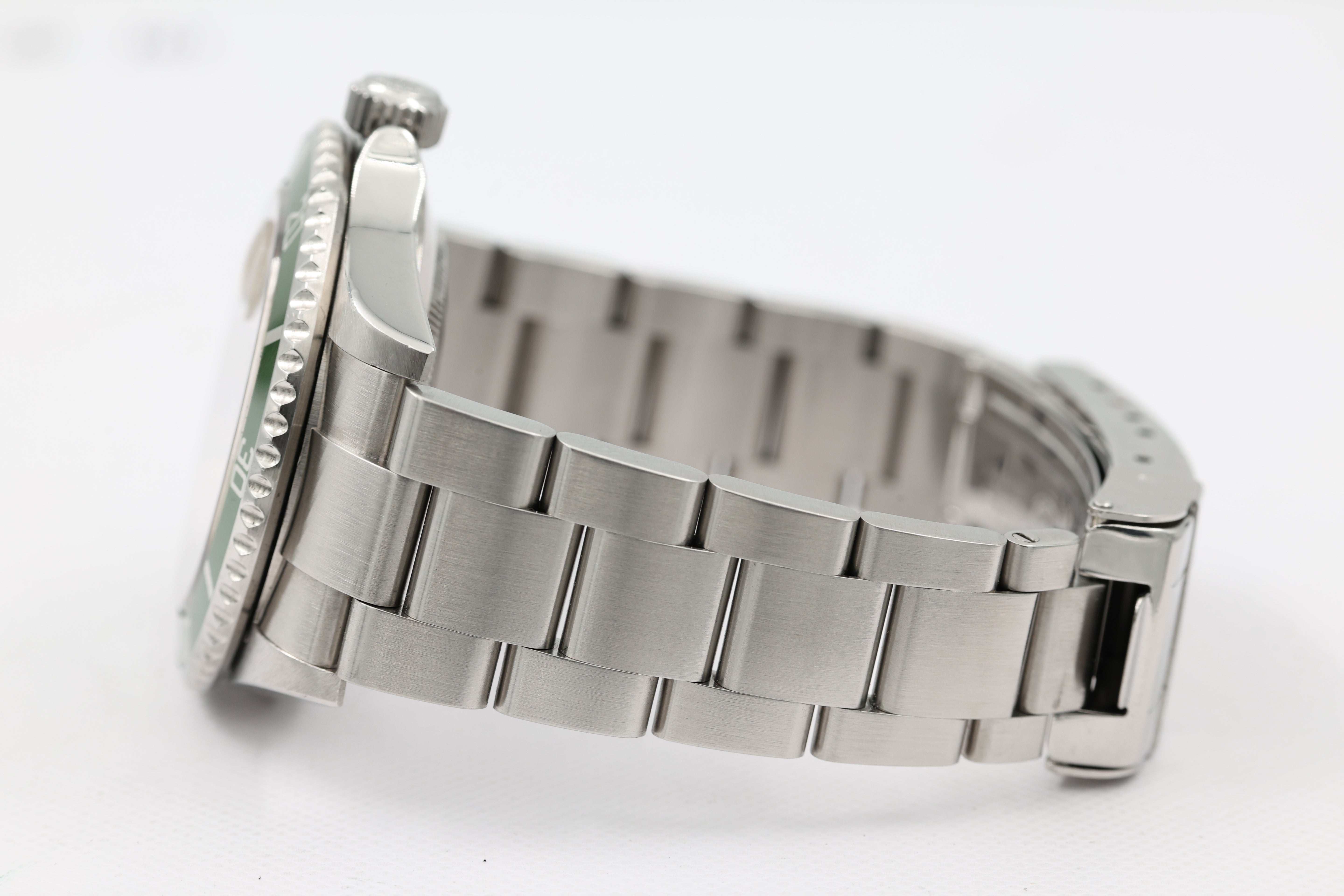 Rolex - Submariner Date - "Kermit" - 16610LV - 2007