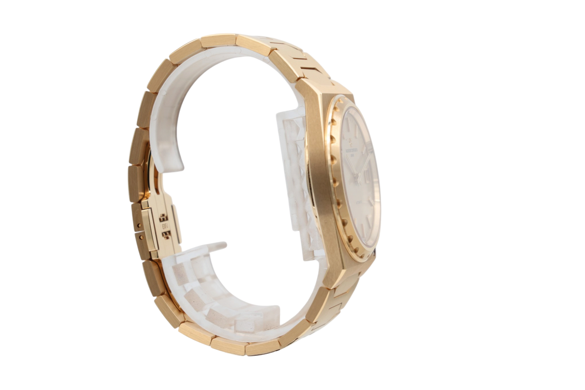 Vacheron Constantin - Historiques 222 – Gold – 4200H/222J-B935 – 2026