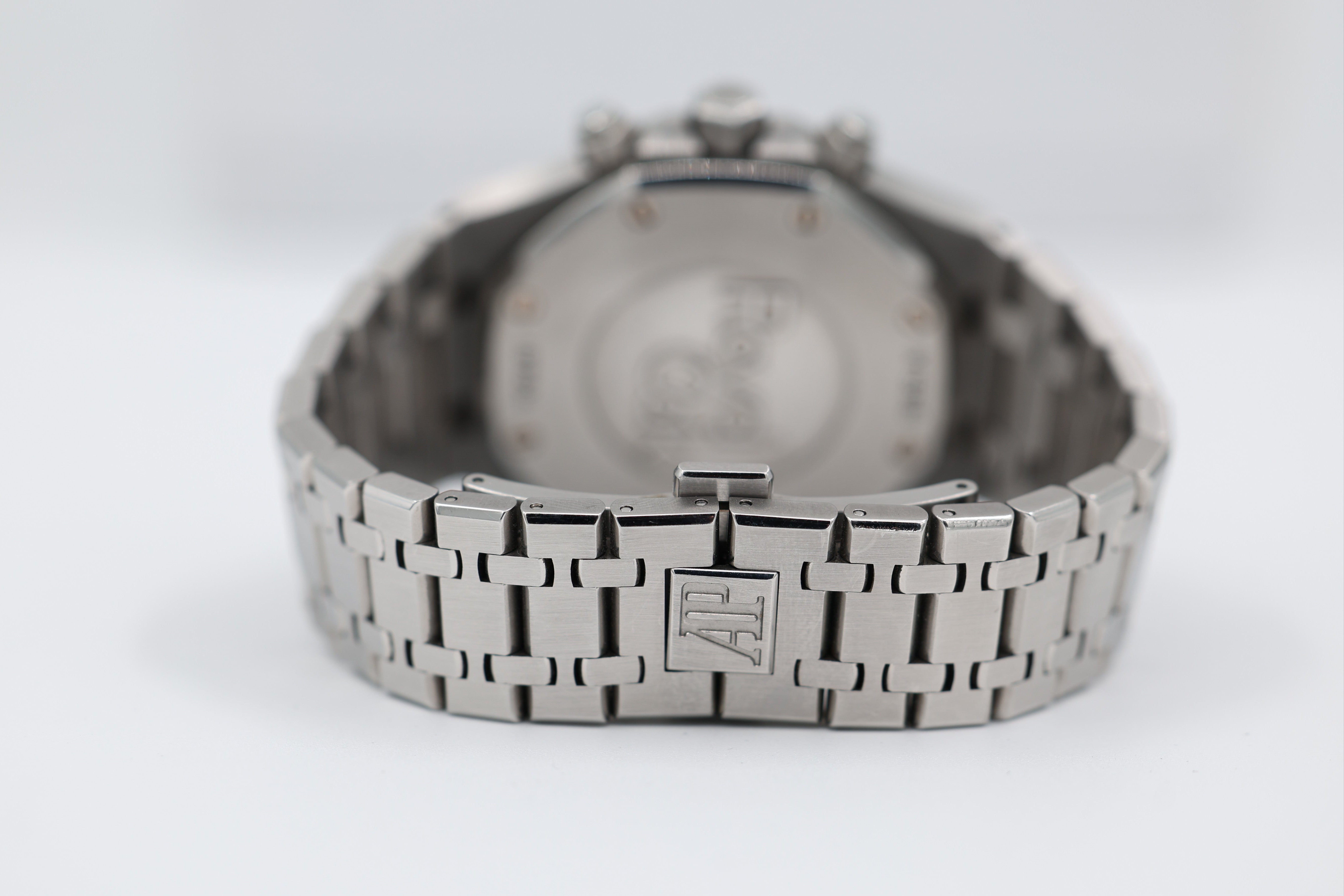 Audemars Piguet - Royal Oak - Black Dial - 26320ST - 2015