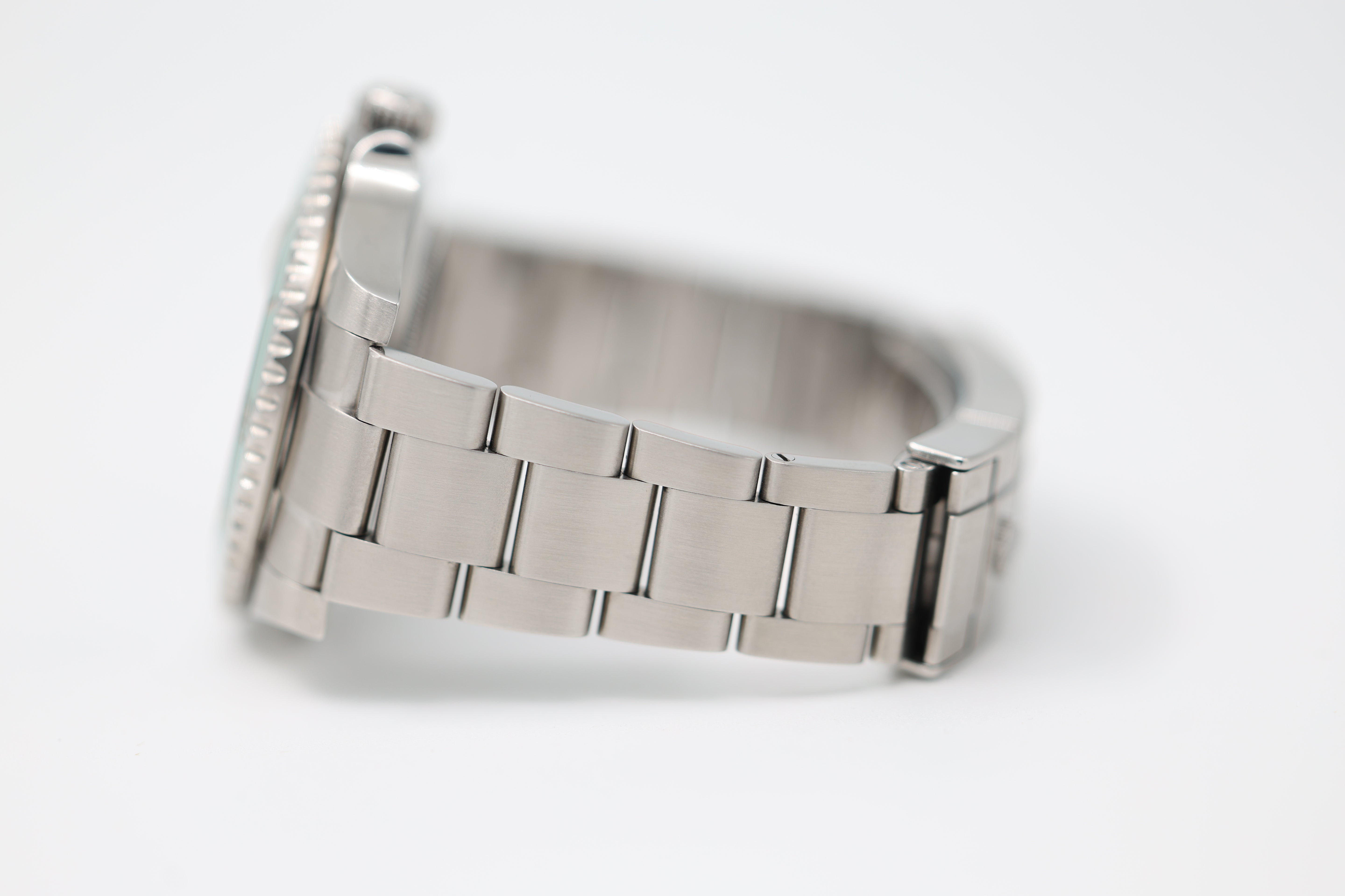 Rolex - Submariner Date - "Hulk" - 116610LV