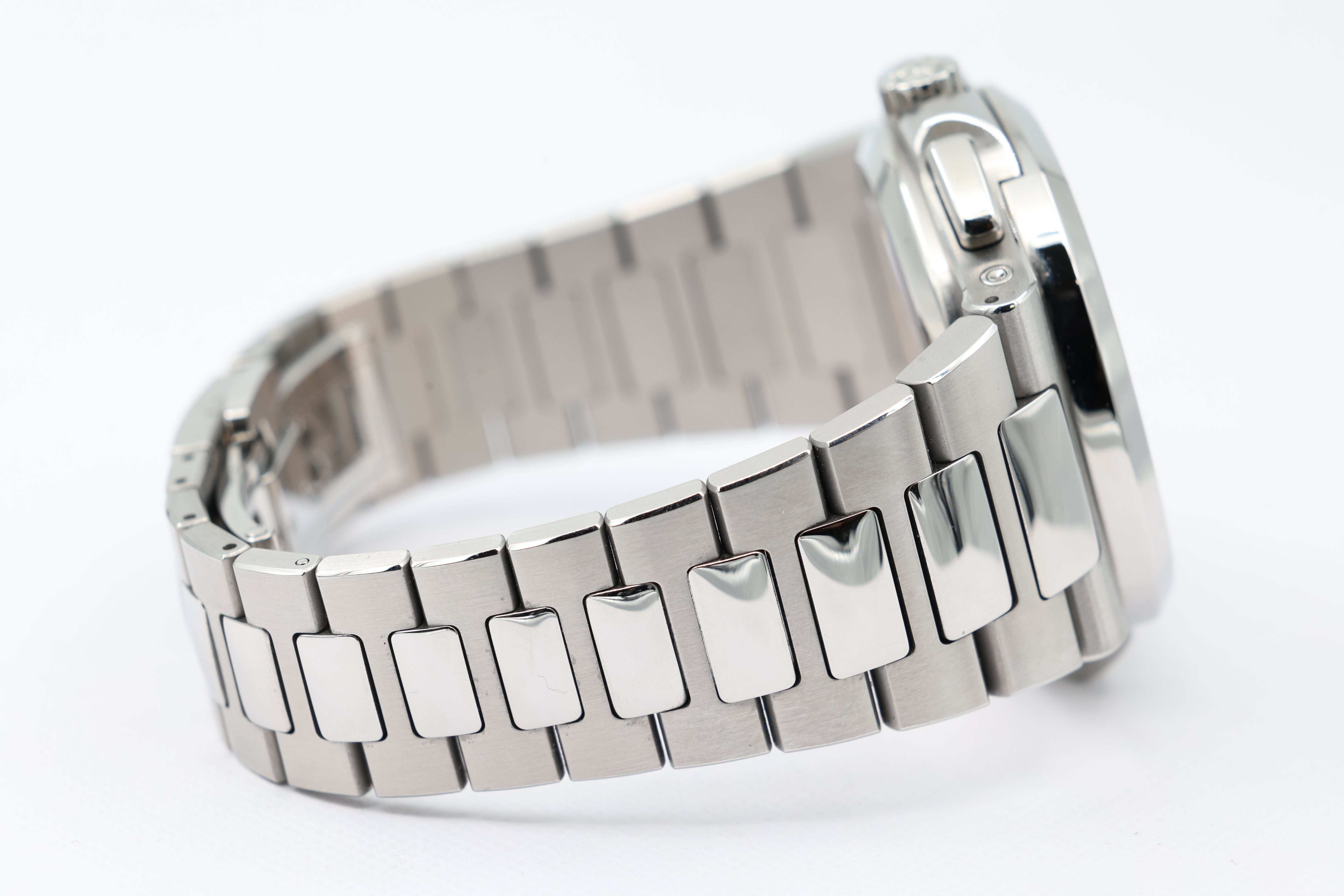 Patek Philippe - Nautilus – Blue – 5990/1a-001 – 2026