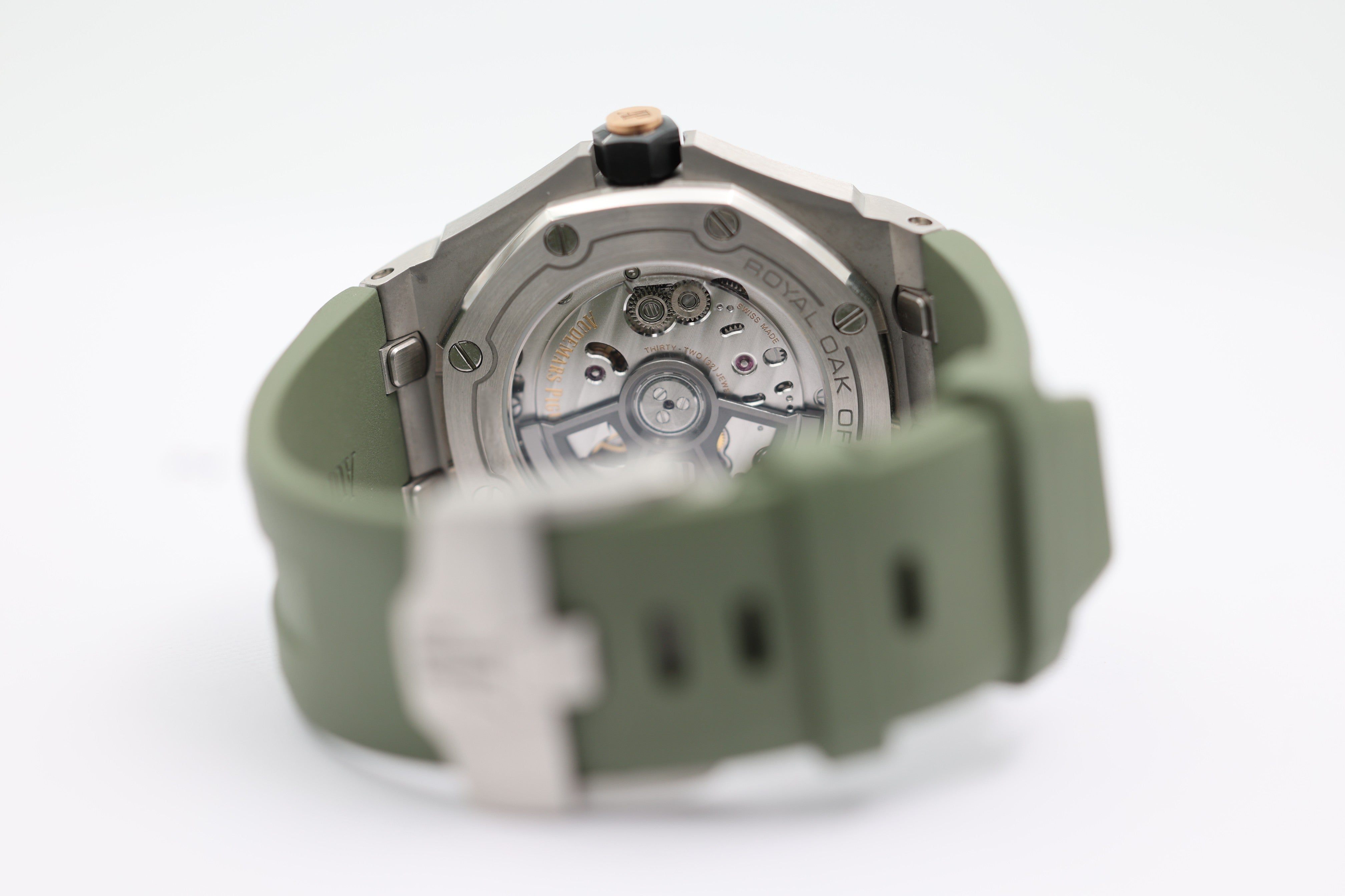 Audemars Piguet - Royal Oak Diver - Green Dial - 15720ST - 2023