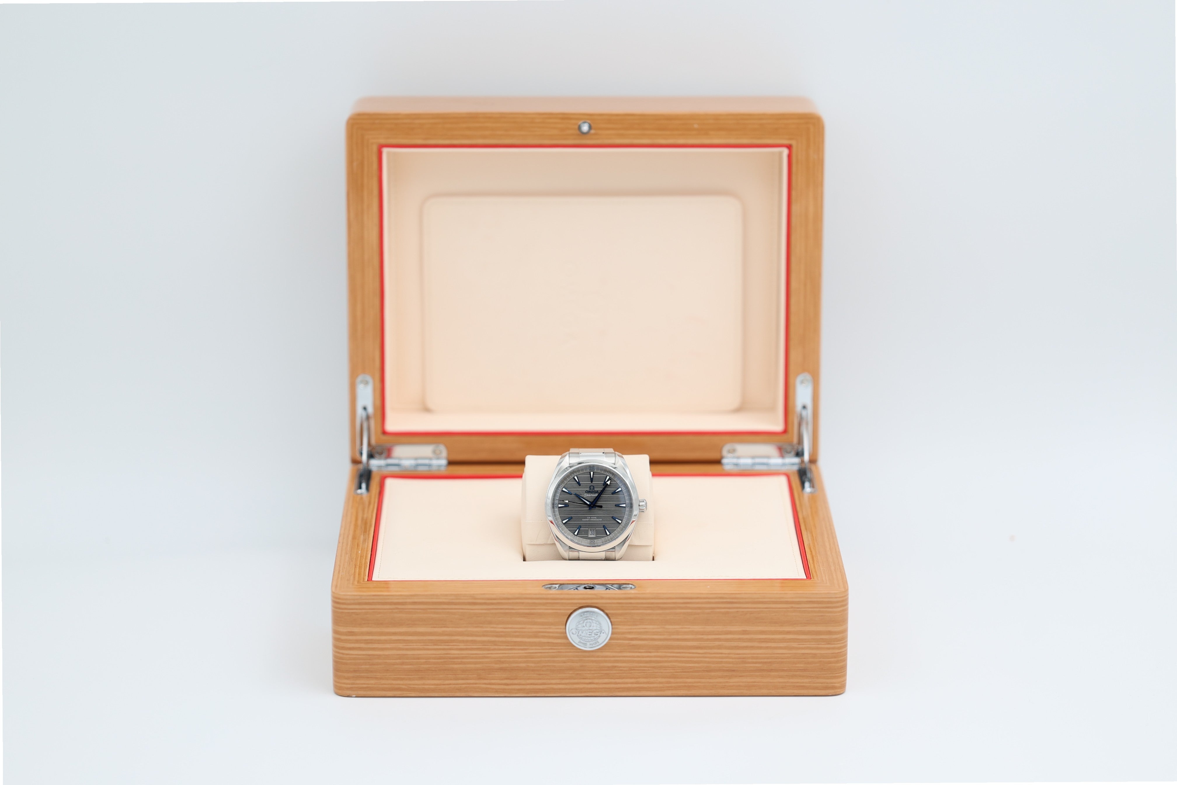 Omega - Seamaster Aqua Terra - Grey Dial - 220.10.41.21.06.001 - 2020