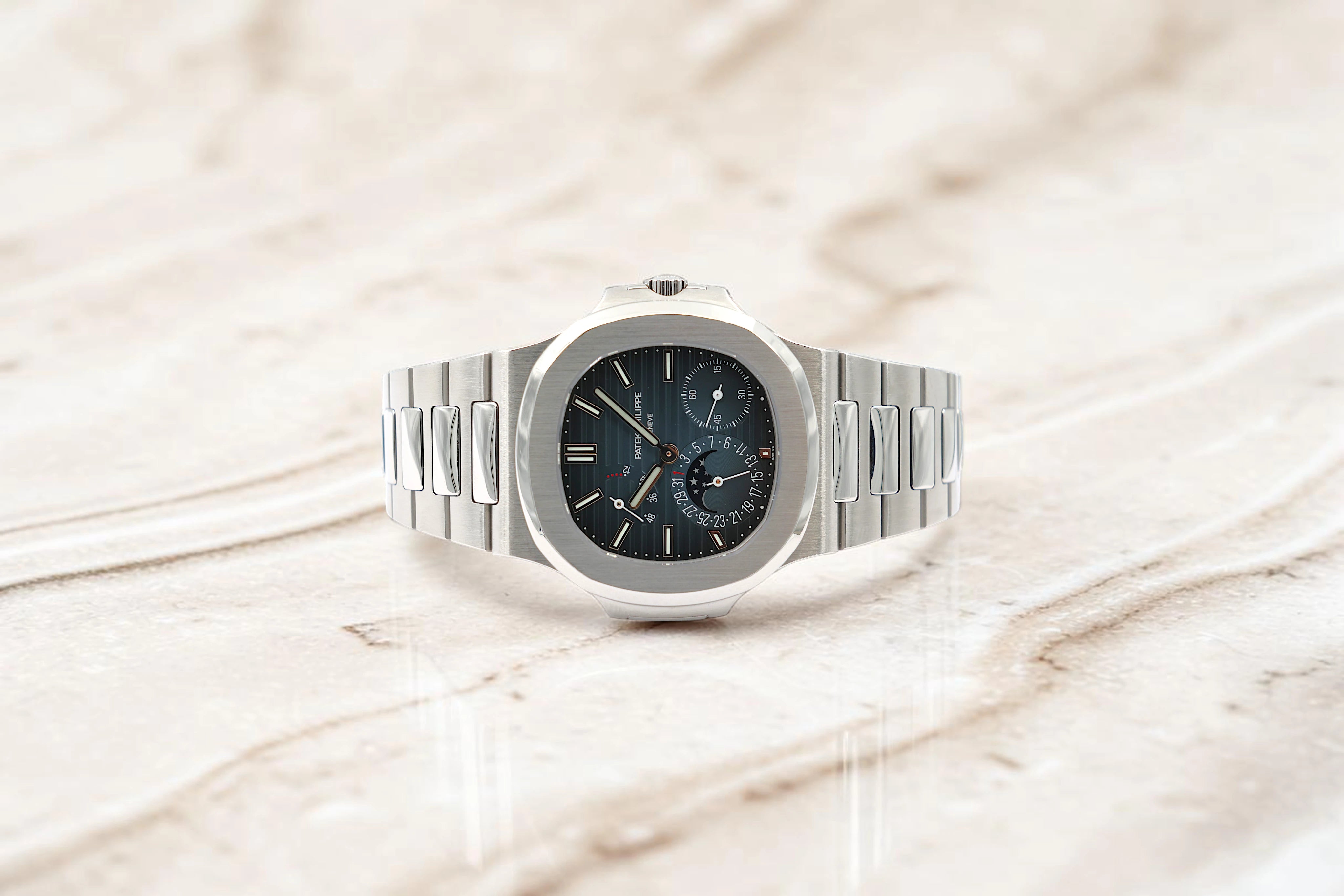 Patek Philippe - Nautilus - Blue Dial - 5712/1A-001 - 2022