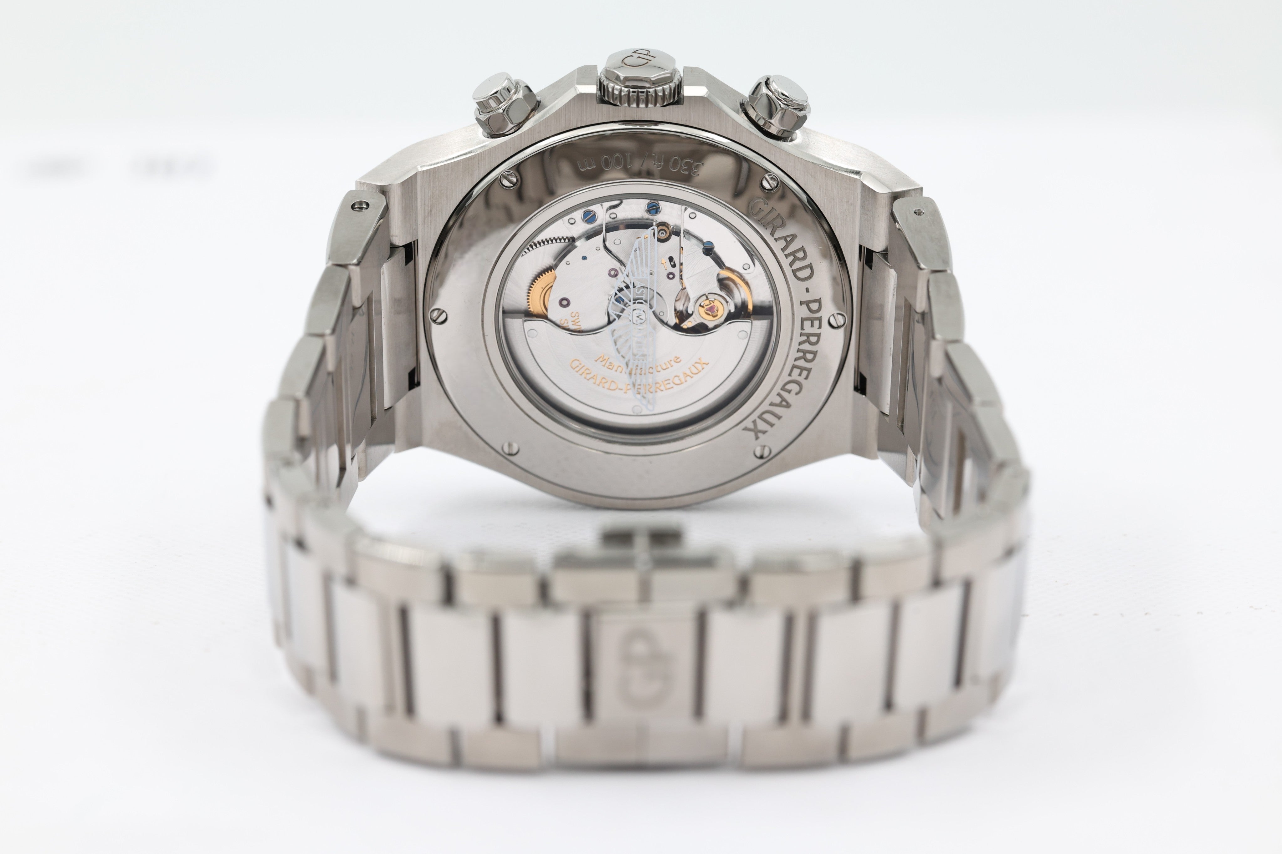 Girard-Perregaux - Laureato Chrono Aston Martin Edition - Green Dial - 81020-21-3398-1CMN - 2025