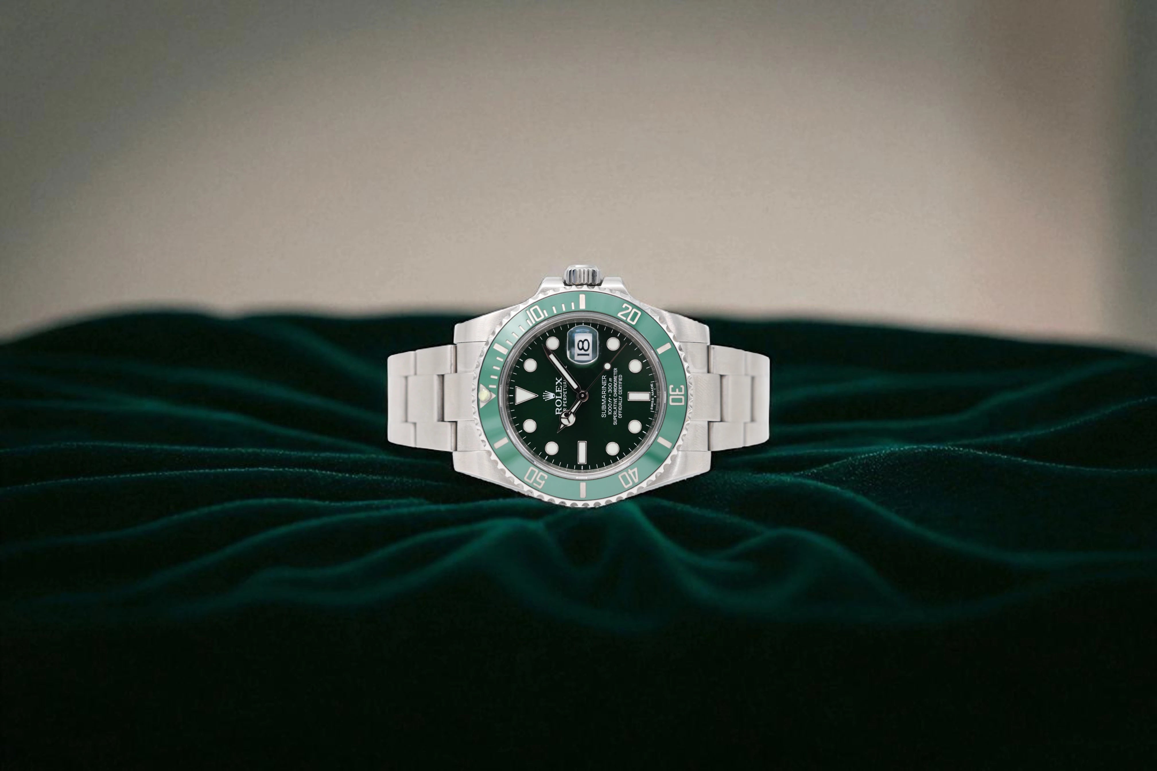 Rolex - Submariner Date - "Hulk" - 116610LV