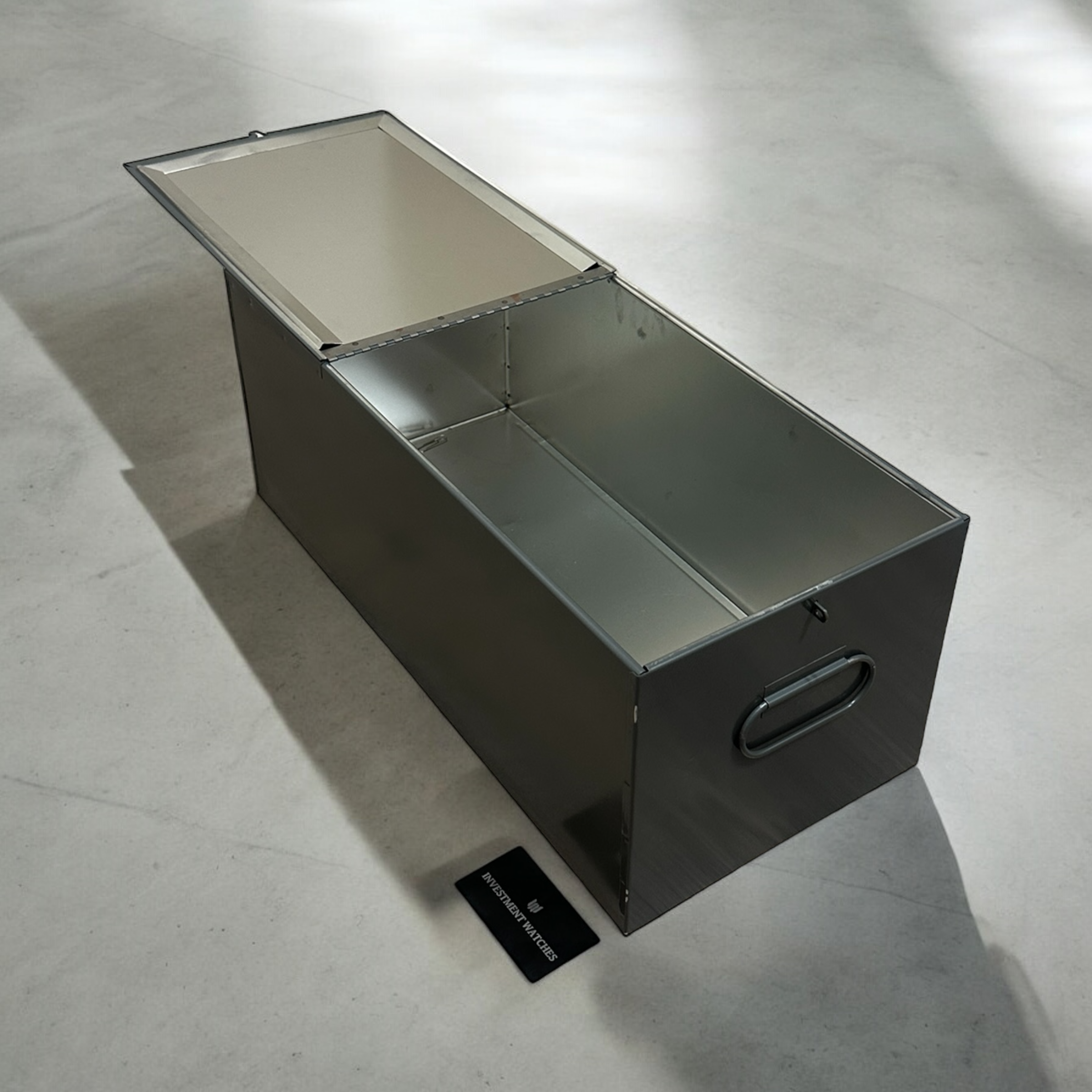Safe deposit box - 10″ x 8.5″ x 21″