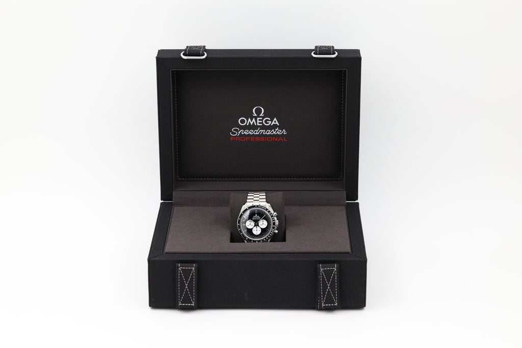 Omega - Speedmaster – Black – 31030425001004 – 2026