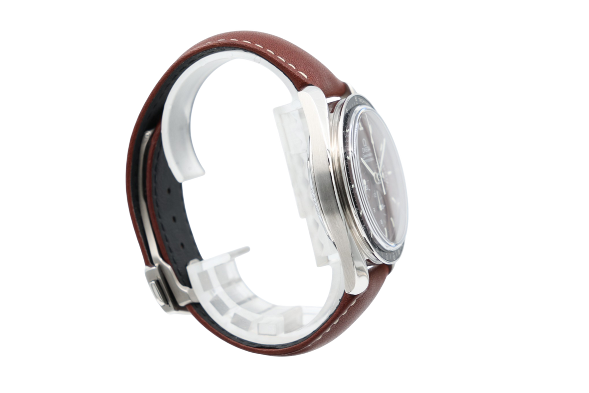 Omega - Speedmaster – Chocolate – 311.30.42.30.13.001 – 2010