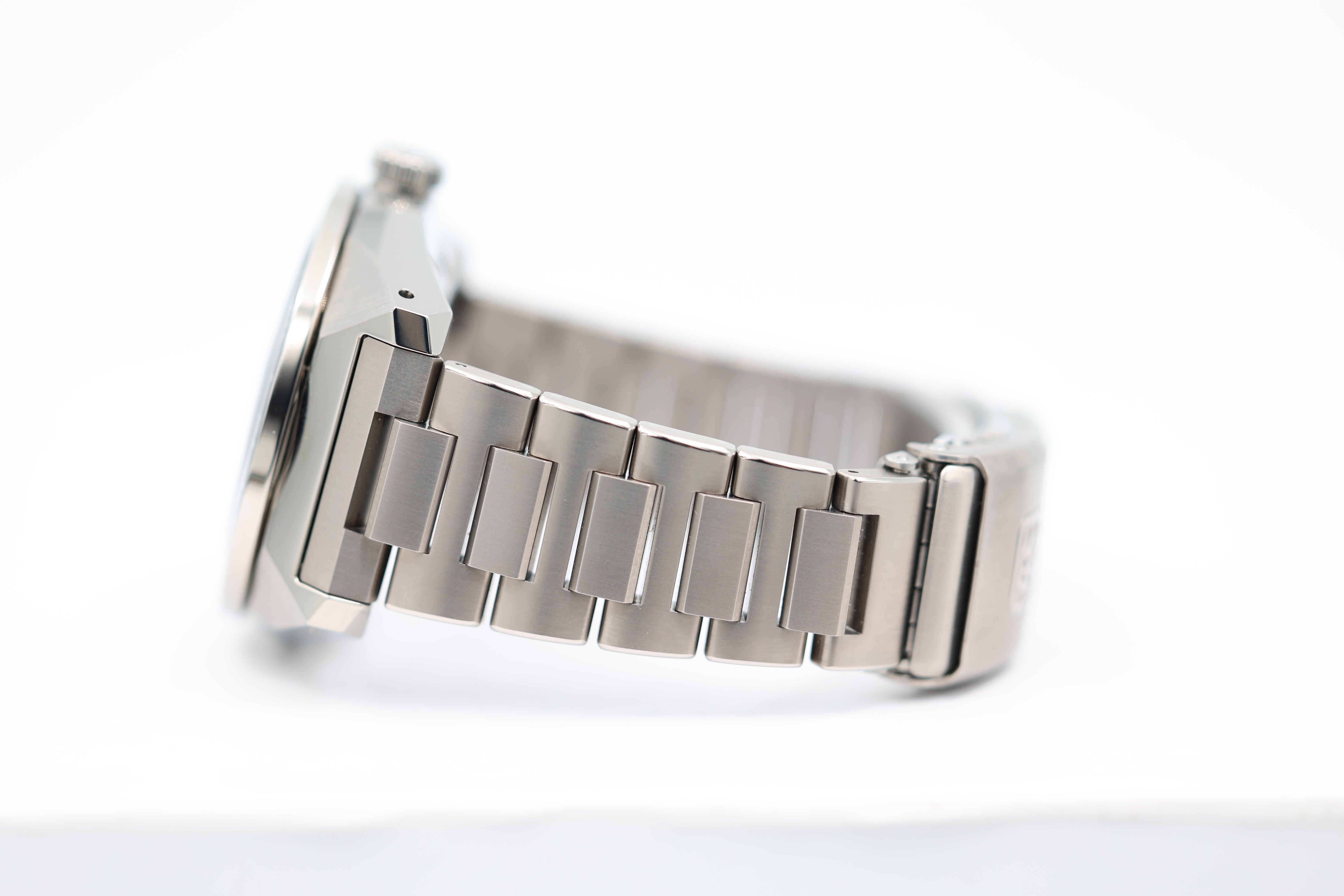 Grand Seiko - Sport Collection - White Lion's Maine Dial - SBGE307G - 2025