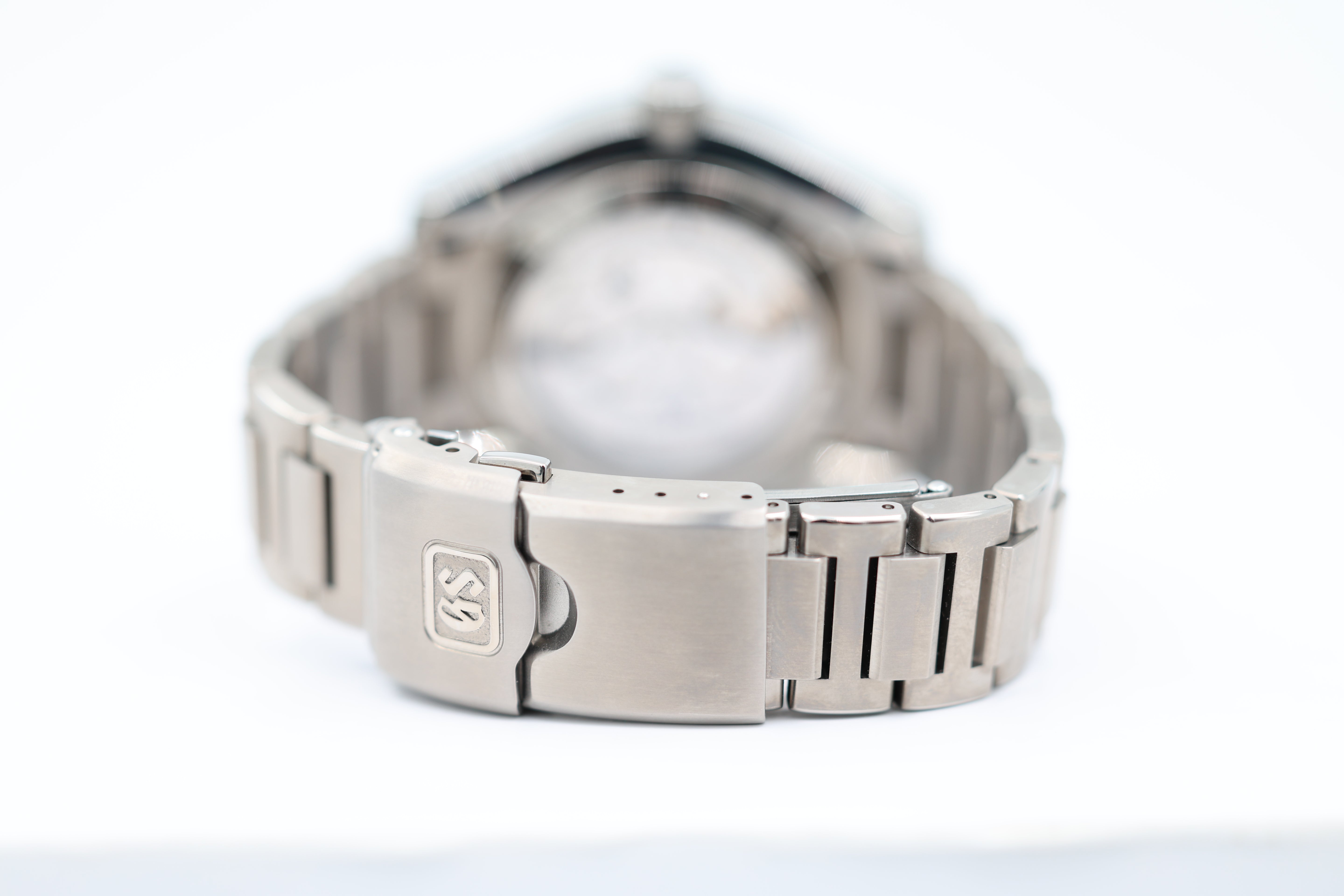 Grand Seiko - Sport Collection - White Lion's Maine Dial - SBGE307G - 2025