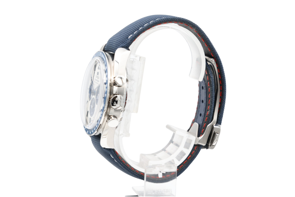 Omega - Speedmaster – Snoopy – 310.32.42.50.02.001 – 2023