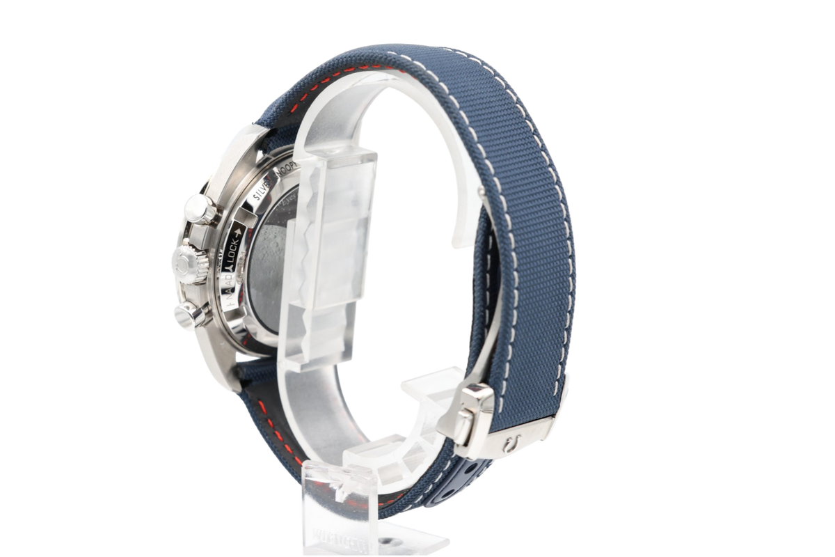 Omega - Speedmaster – Snoopy – 310.32.42.50.02.001 – 2023