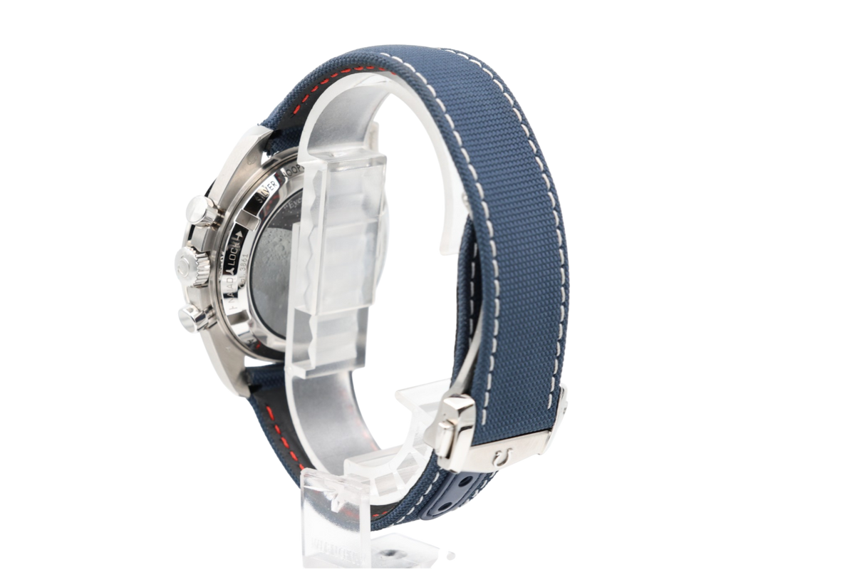 Omega - Speedmaster – Snoopy – 310.32.42.50.02.001 – 2023