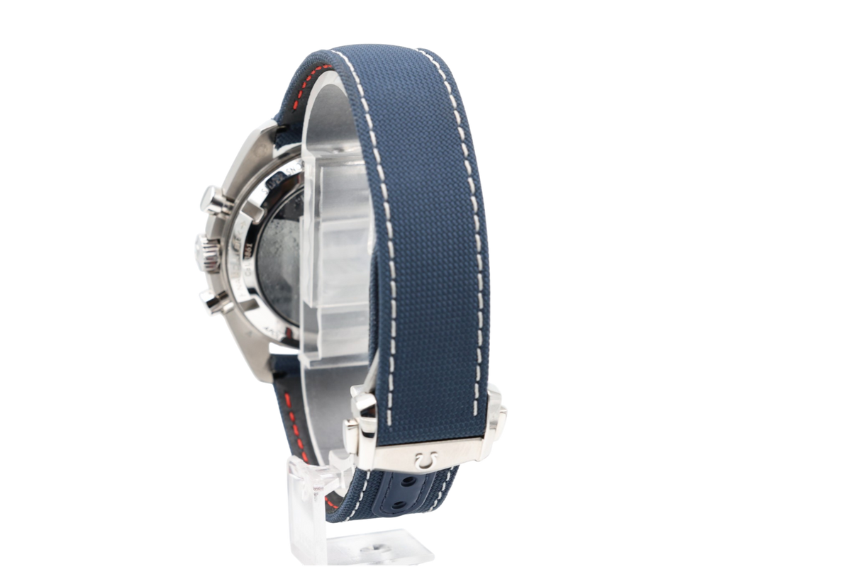 Omega - Speedmaster – Snoopy – 310.32.42.50.02.001 – 2023