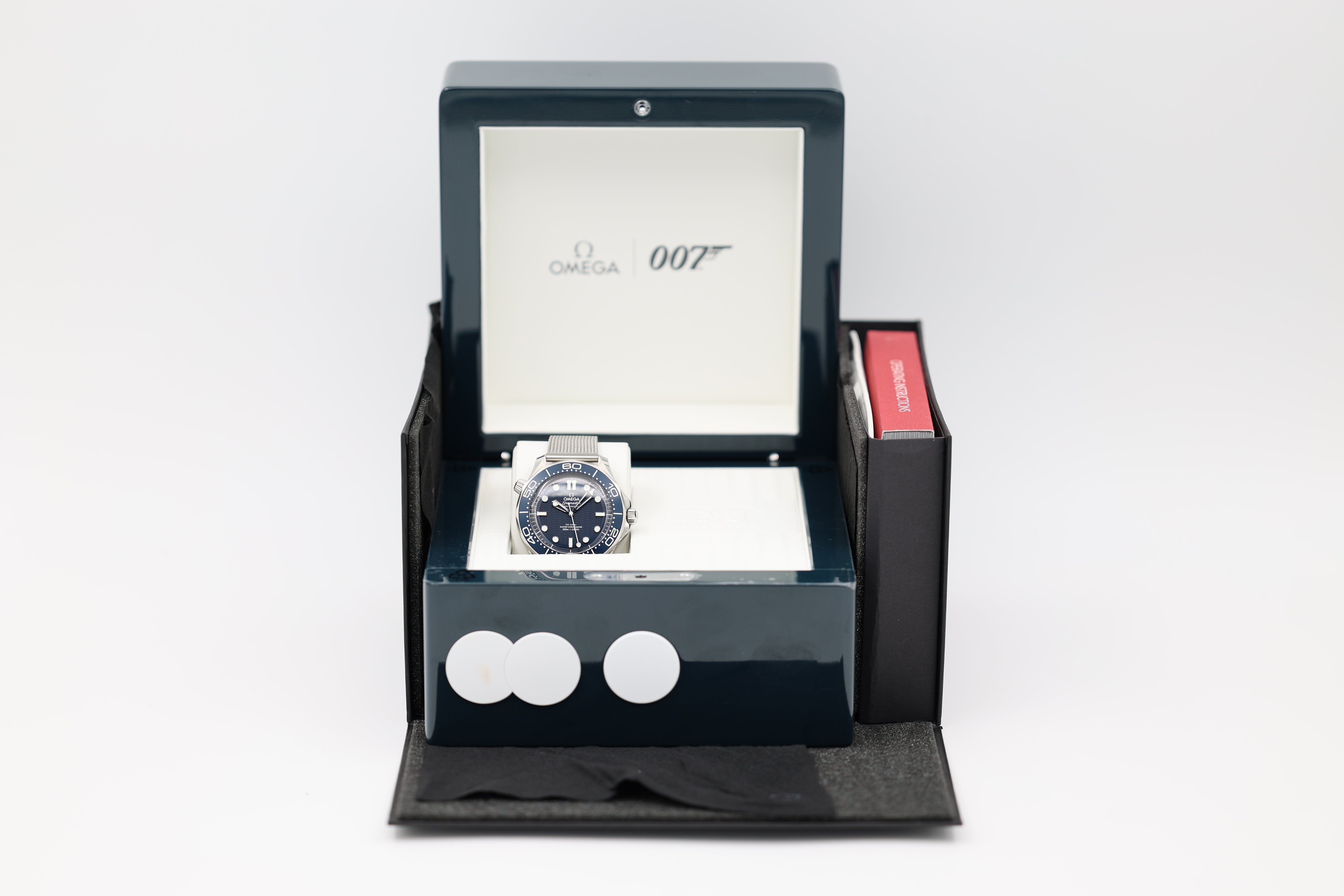 Omega - Seamaster Diver 300 - "James Bond 60th Anniversary" - 210.30.42.20.03.002 - 2025