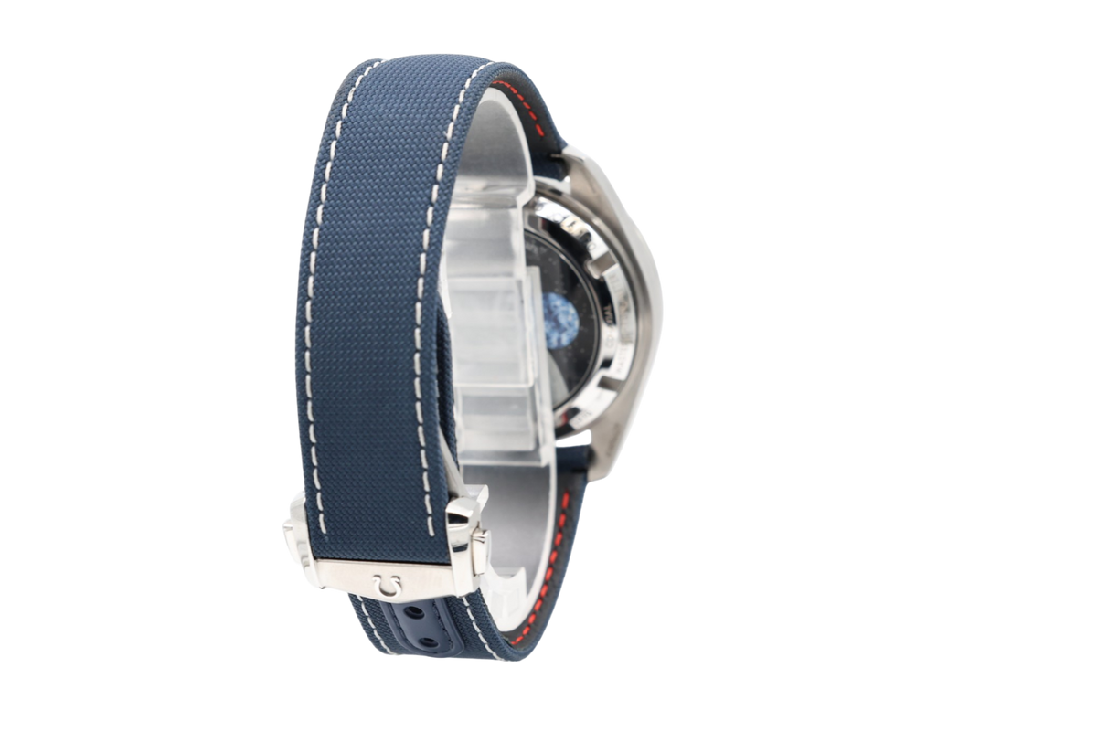 Omega - Speedmaster – Snoopy – 310.32.42.50.02.001 – 2023