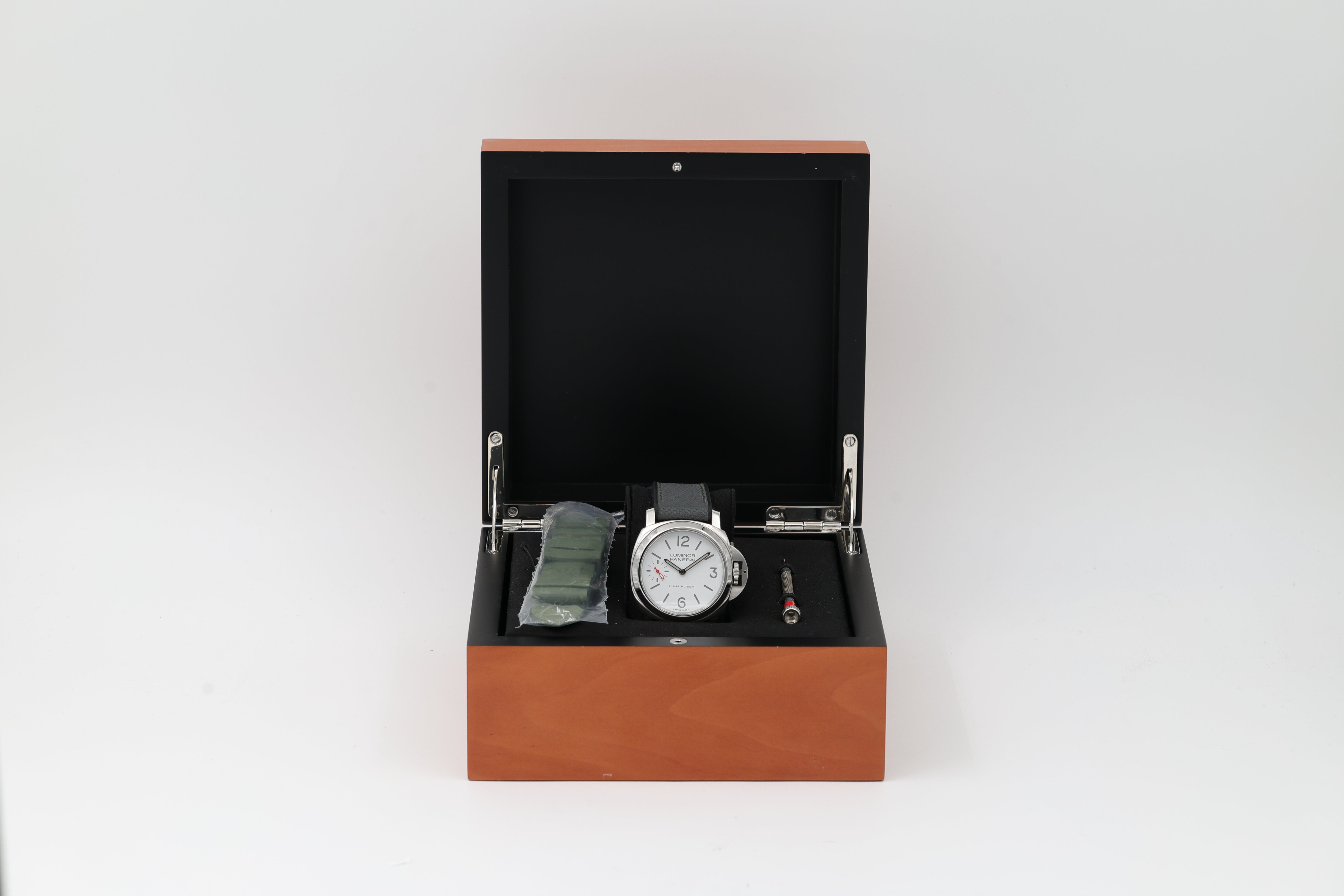 Panerai - Luminor – White – PAM01342 – 2022