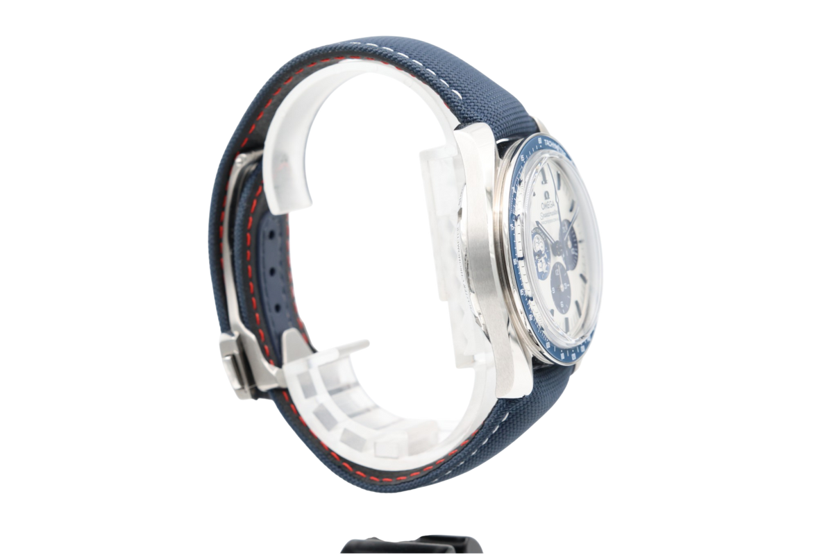 Omega - Speedmaster – Snoopy – 310.32.42.50.02.001 – 2023