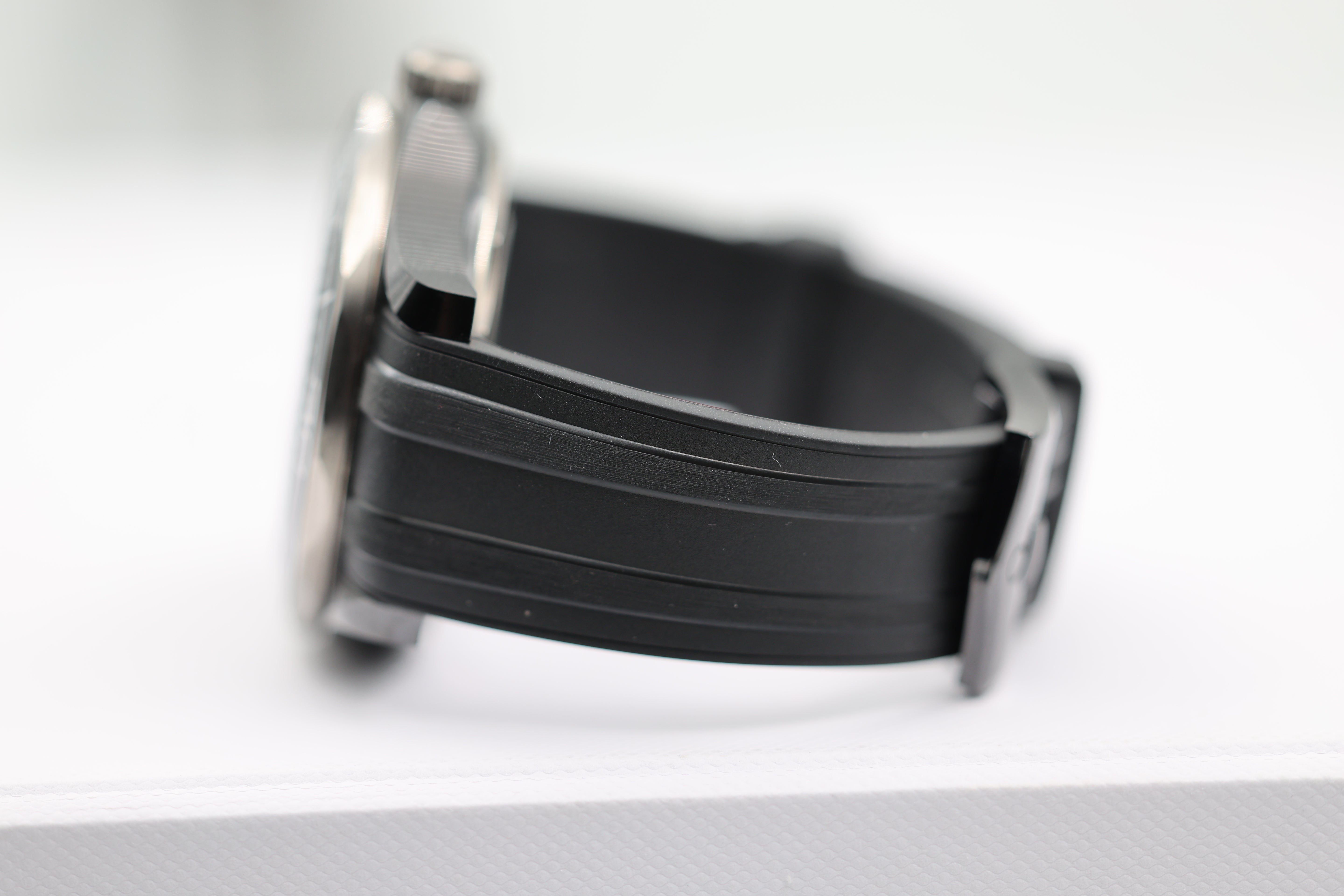 Omega - Seamaster - Black Dial - 210.92.44.20.01.001 - 2019