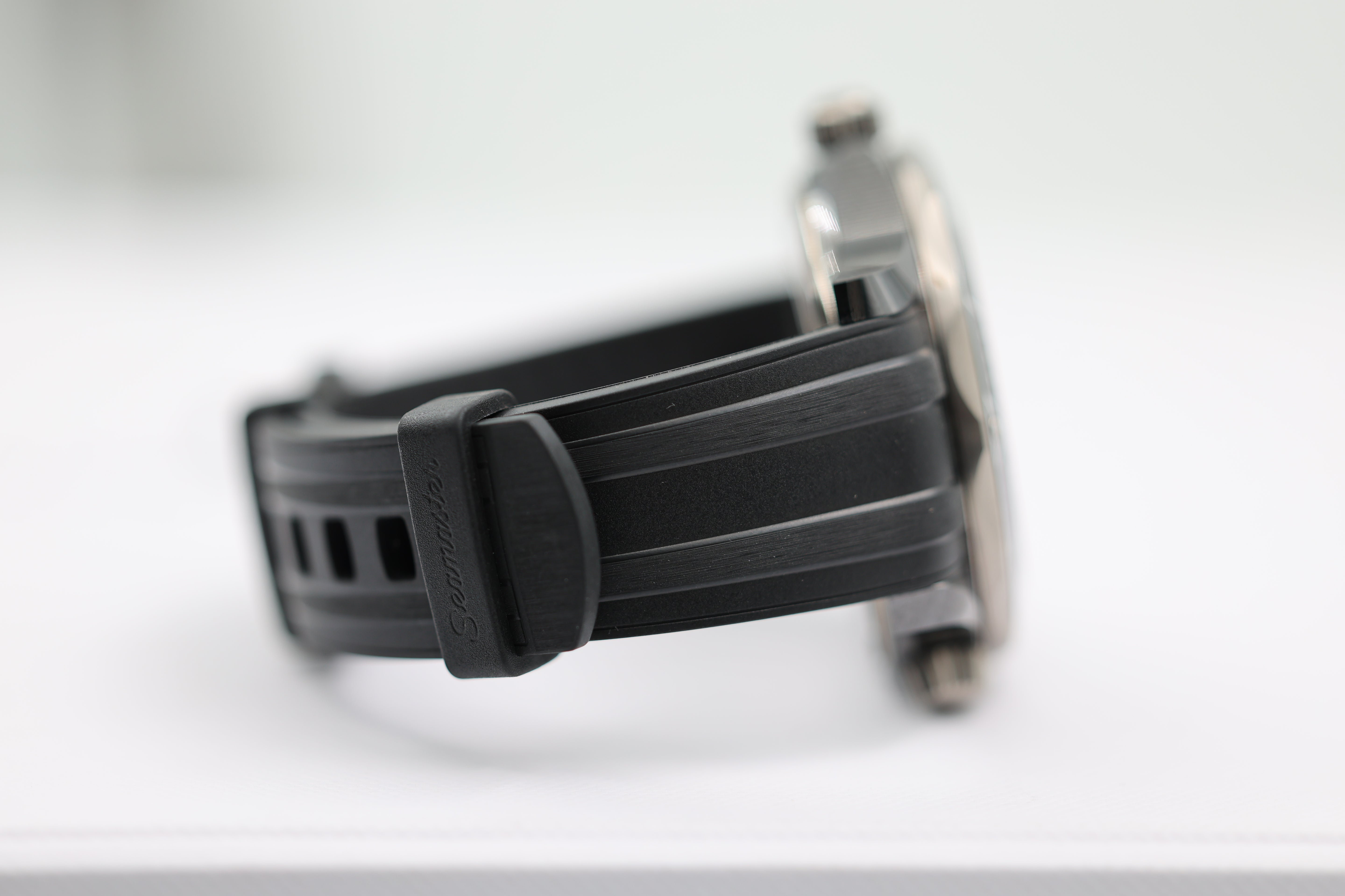 Omega - Seamaster - Black Dial - 210.92.44.20.01.001 - 2019