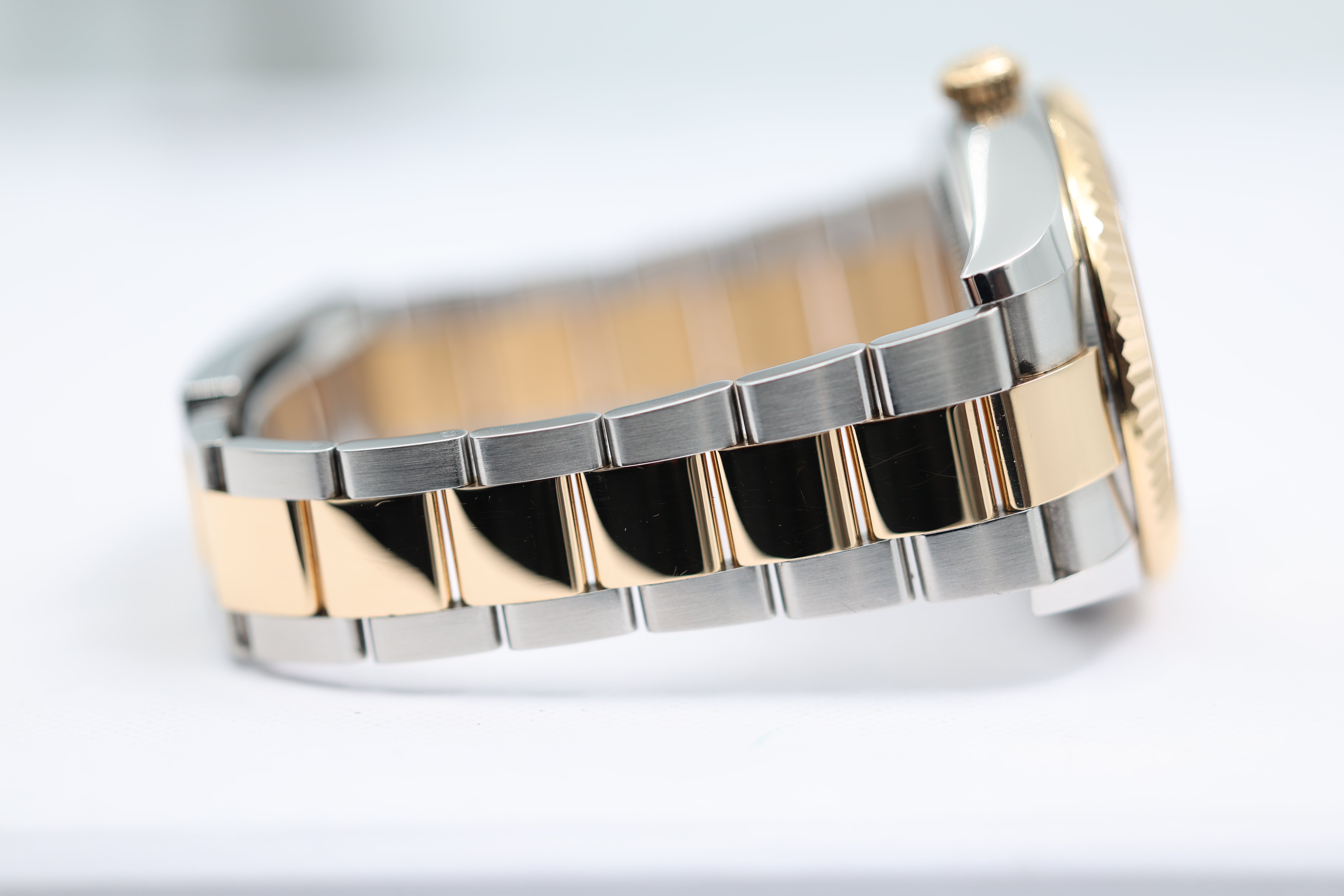 Rolex - Sky-Dweller - Champagne Dial - 326933 - 2020