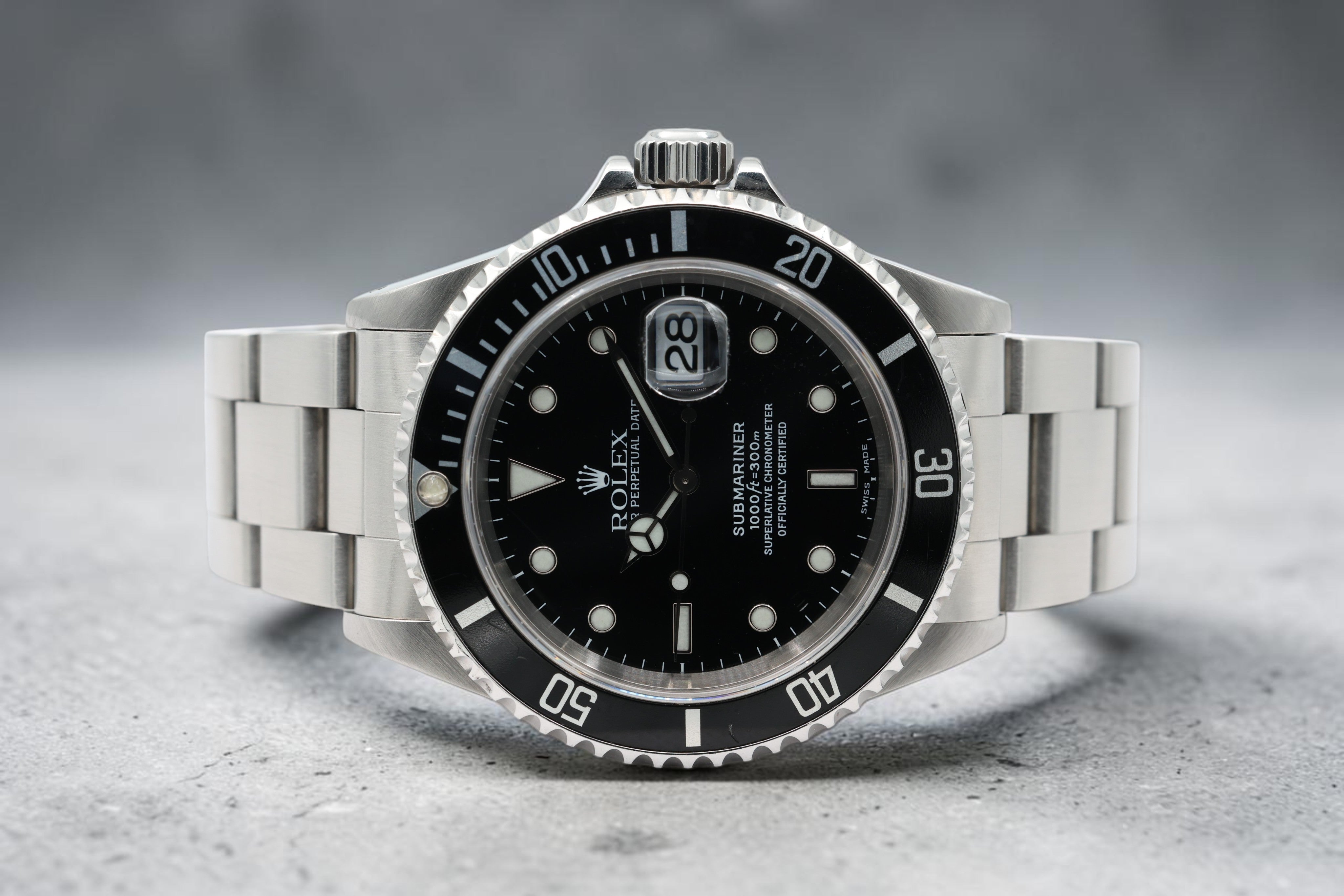 Rolex - Submariner Date – Black – 16610