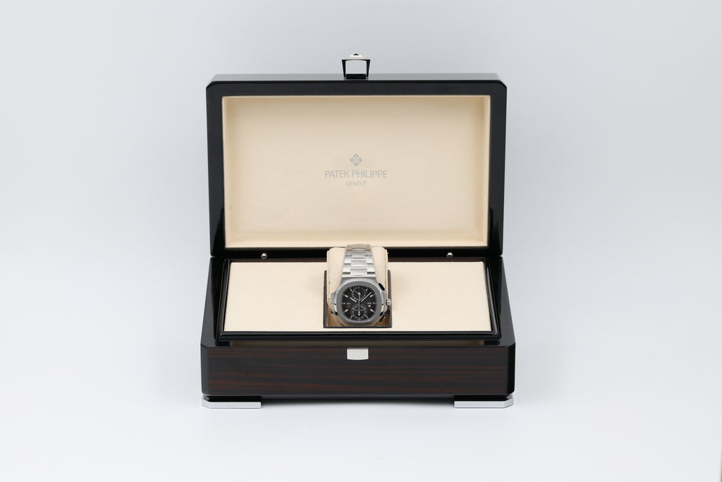 Patek Philippe - Nautilus – Grey – 5990/1A-001 – 2017