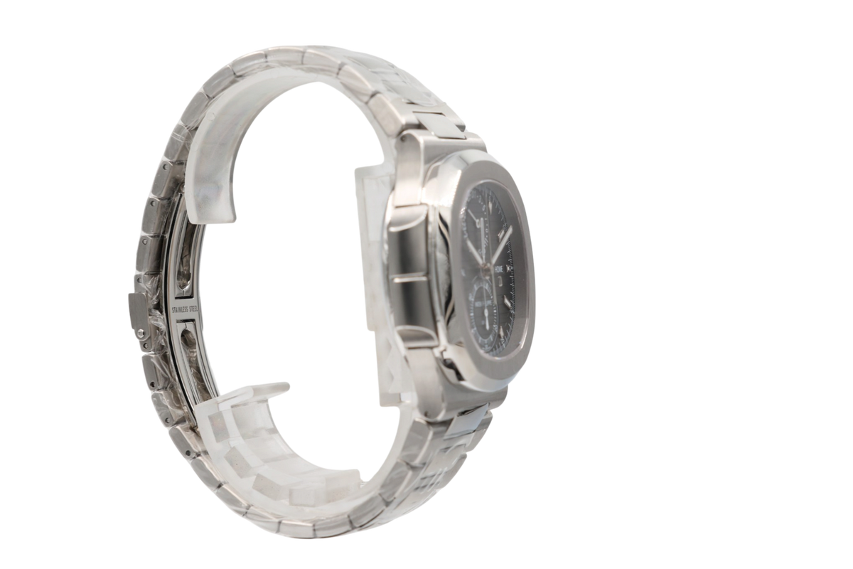 Patek Philippe - Nautilus – Grey – 5990/1A-001 – 2017