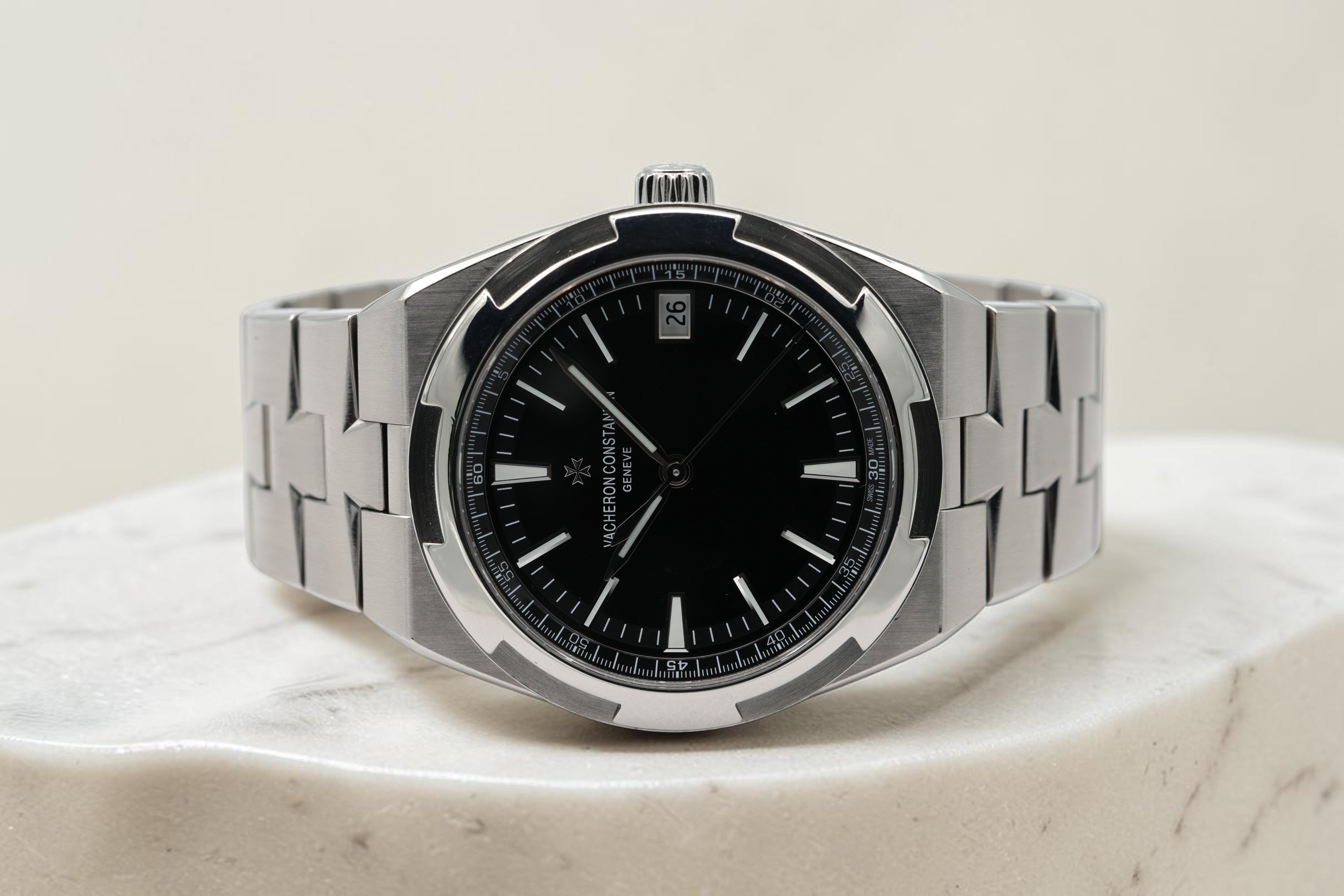 Vacheron Constantin - Overseas - Black Dial - 4500V/110A-B483 - 2020