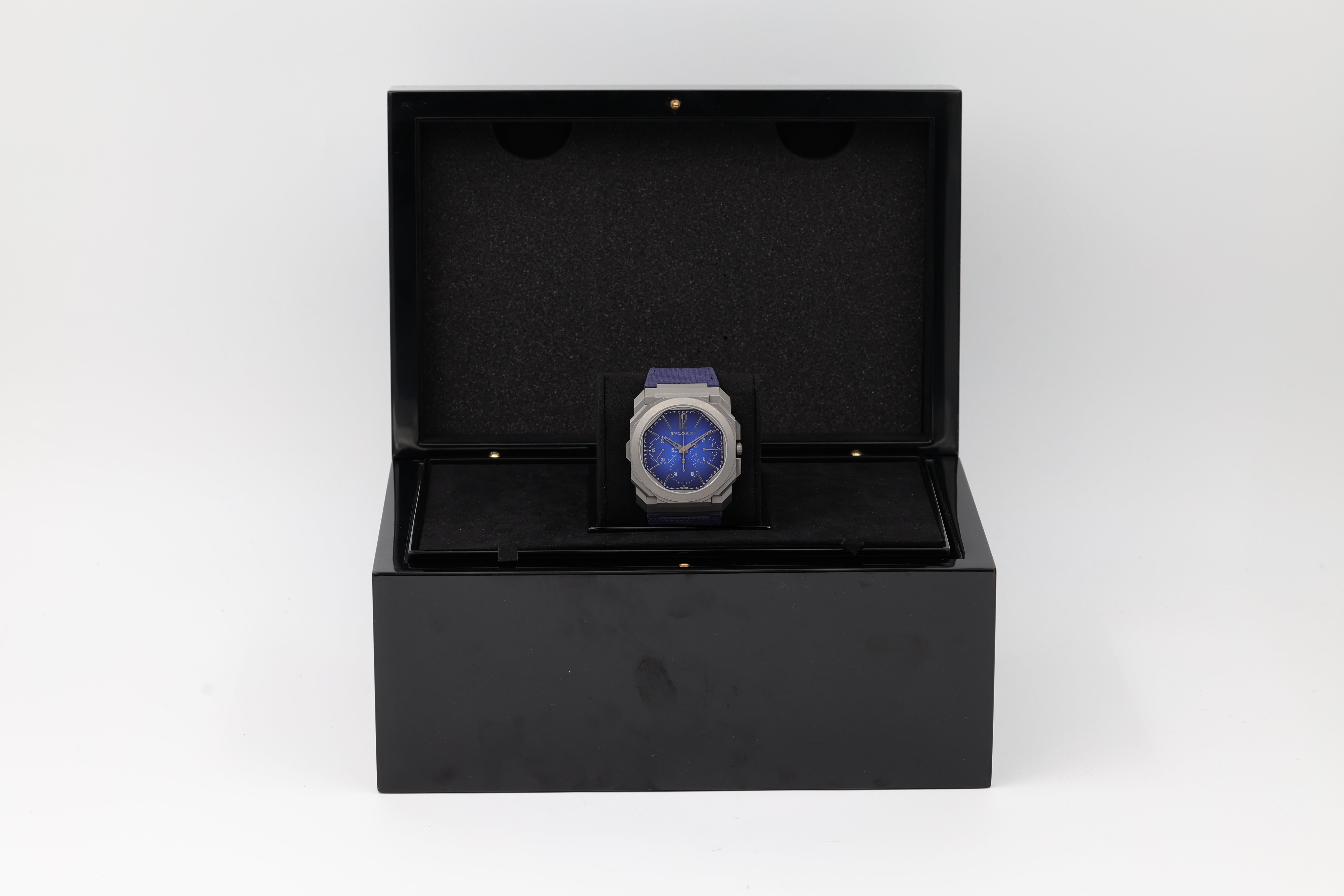 Bulgari - Octo Finissimo Chronograph GMT Automatic – "Yoshida Blue" – 103889 – 2026