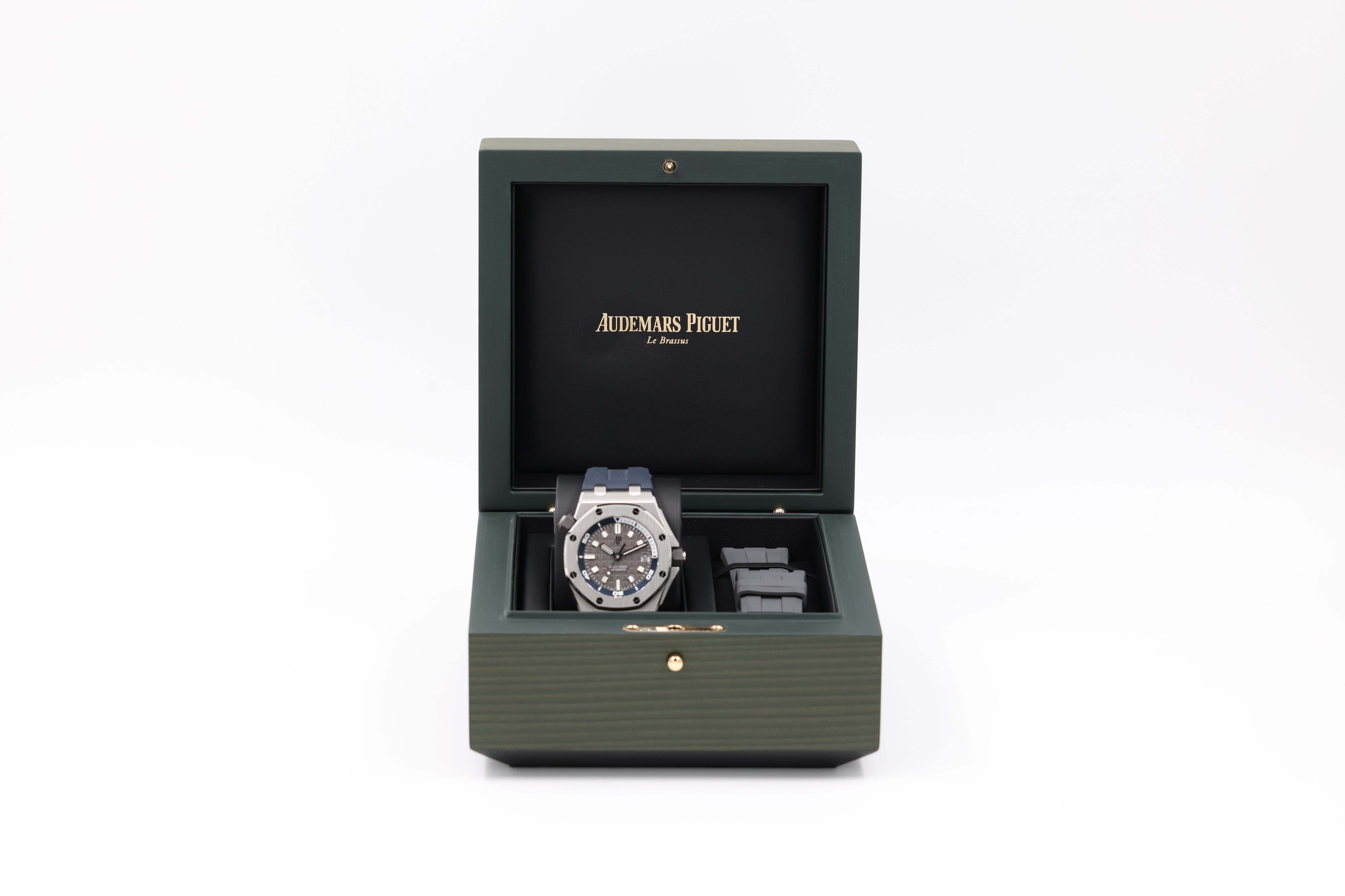 Audemars Piguet - Royal Oak Offshore Diver - Grey Dial - 15720ST - 2025